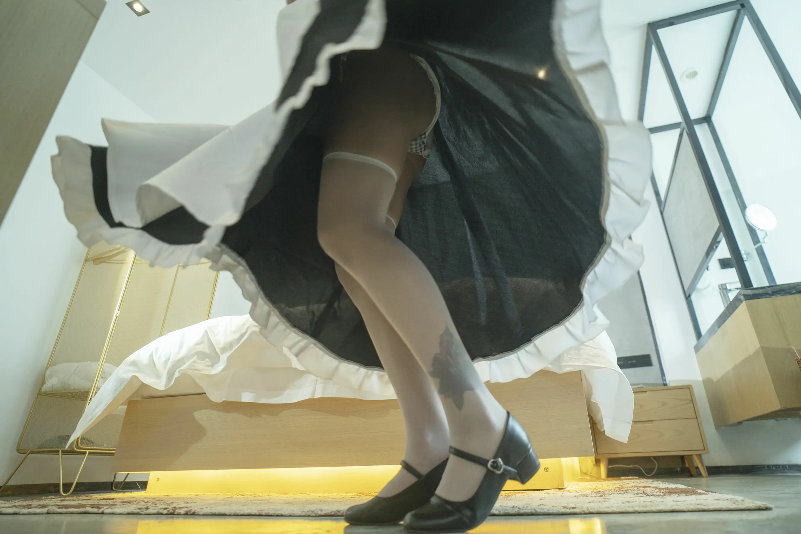 [网红COSER写真] 微博妹子 汐 - 奴仆