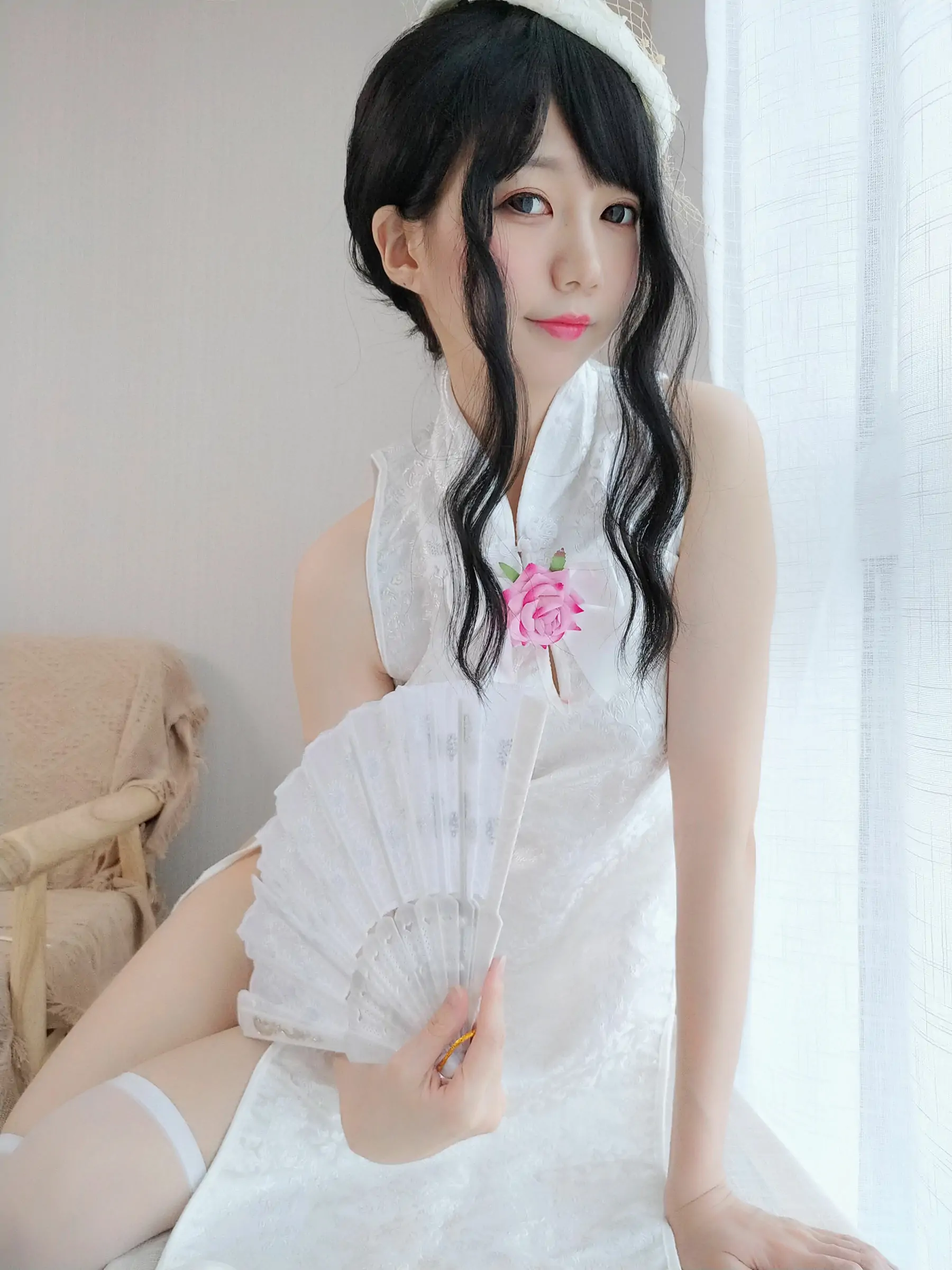 [COS福利] NAGISA魔物喵[fantia] - 純白のチャイナドレス