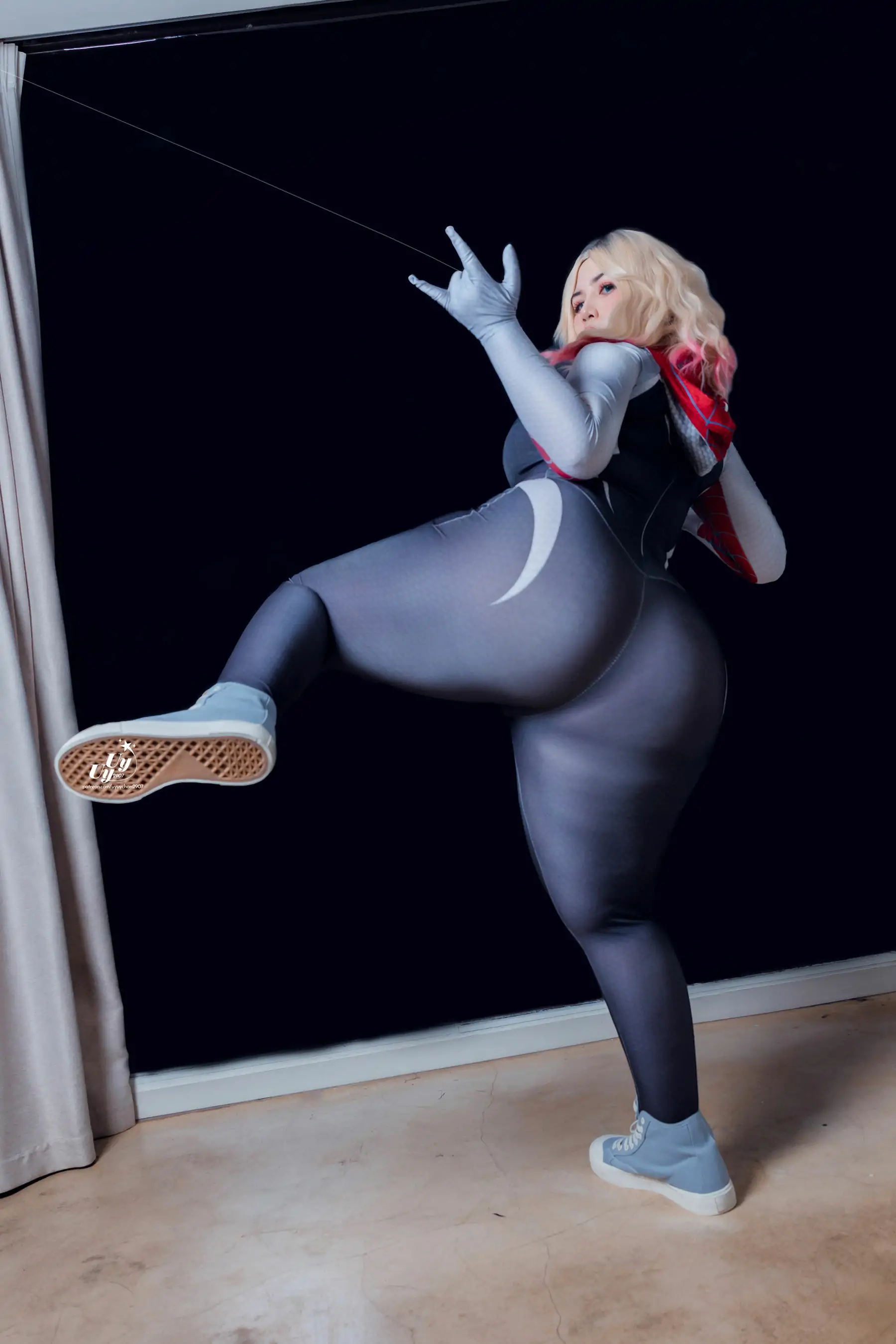 Uy Uy - Spider Gwen