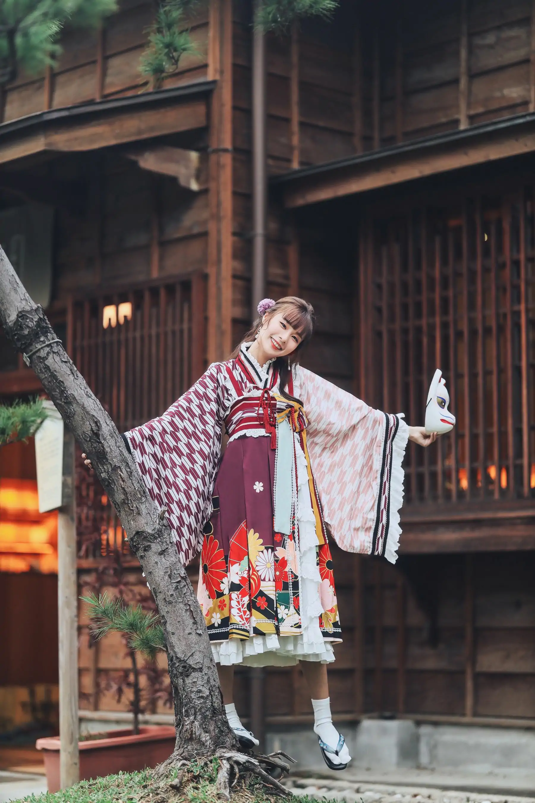 泥泥汝 - 神社巫女