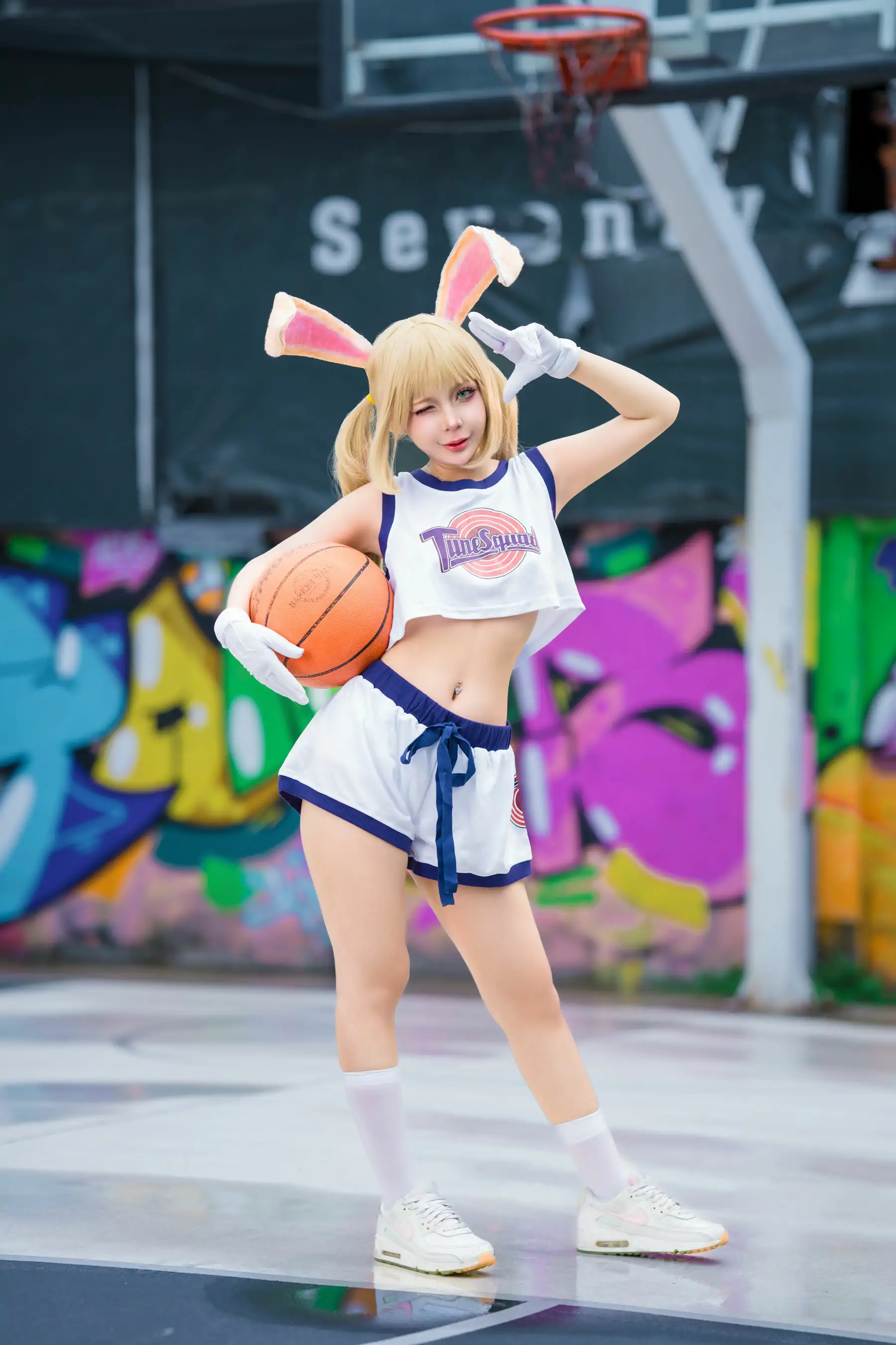 Umeko J - Lola Bunny