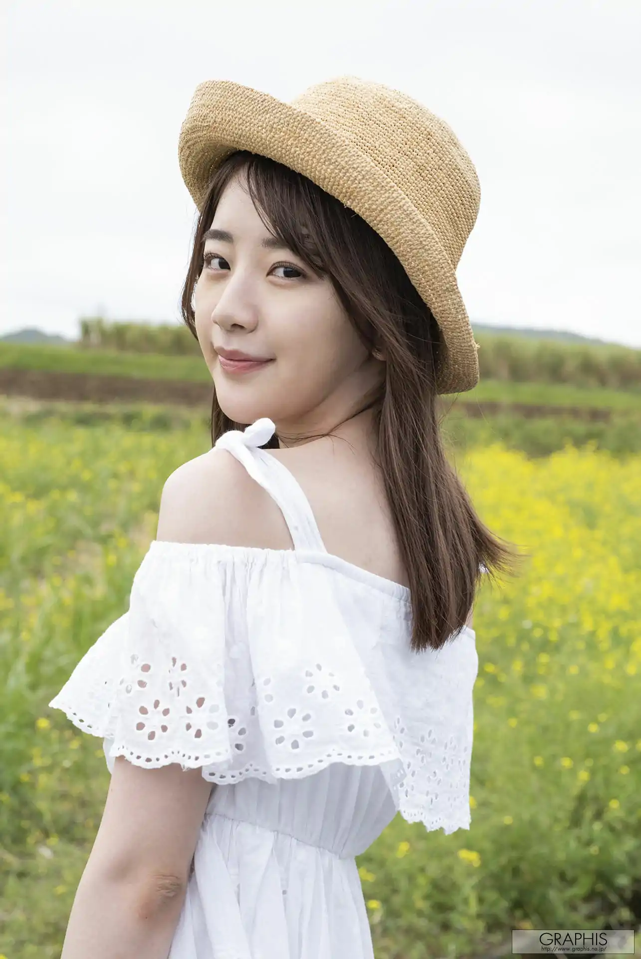 [Graphis Gals] NO.554 Mirei Uno 宇野みれい Curvaceous!