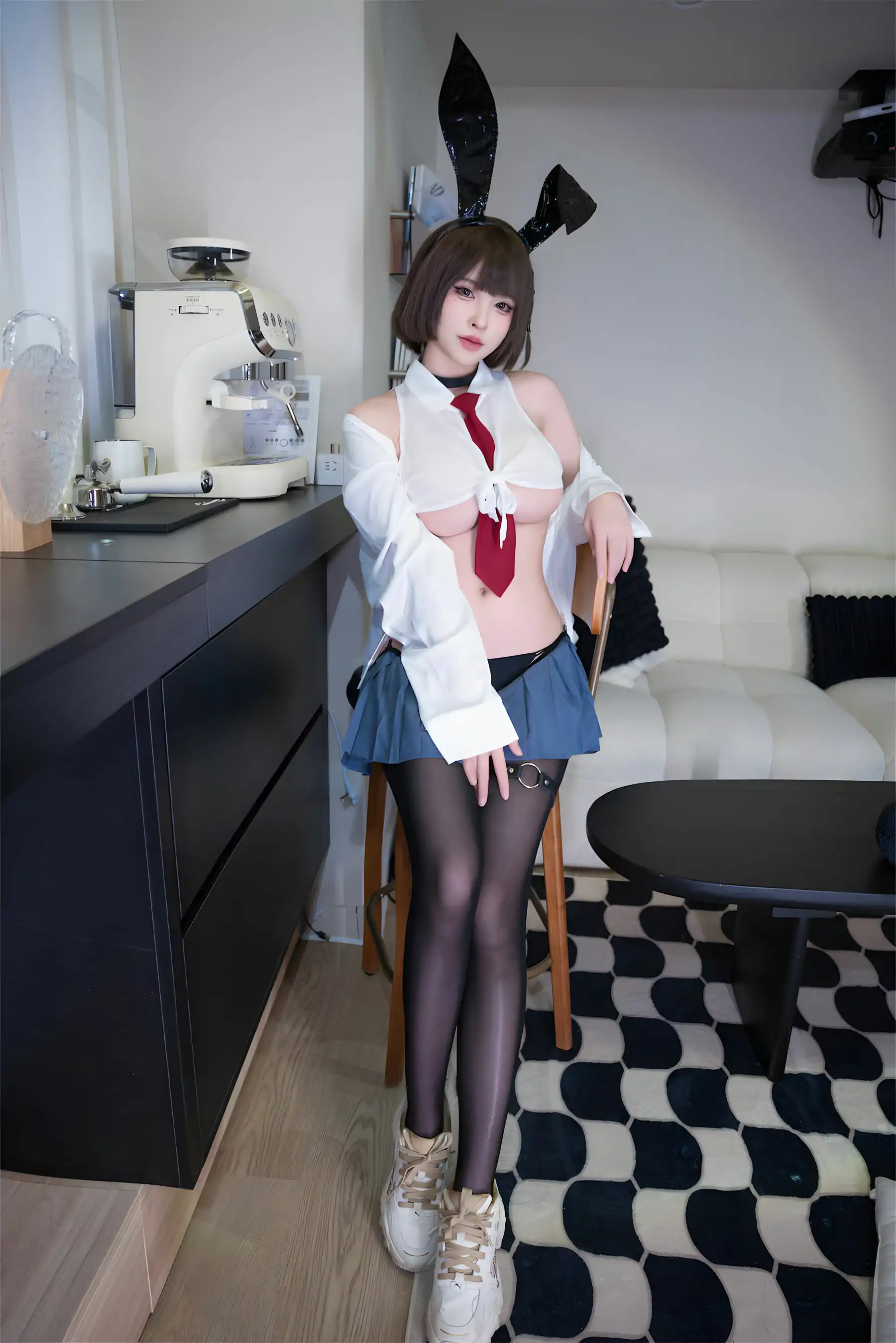 尤物清水由乃 - JK兔女郎