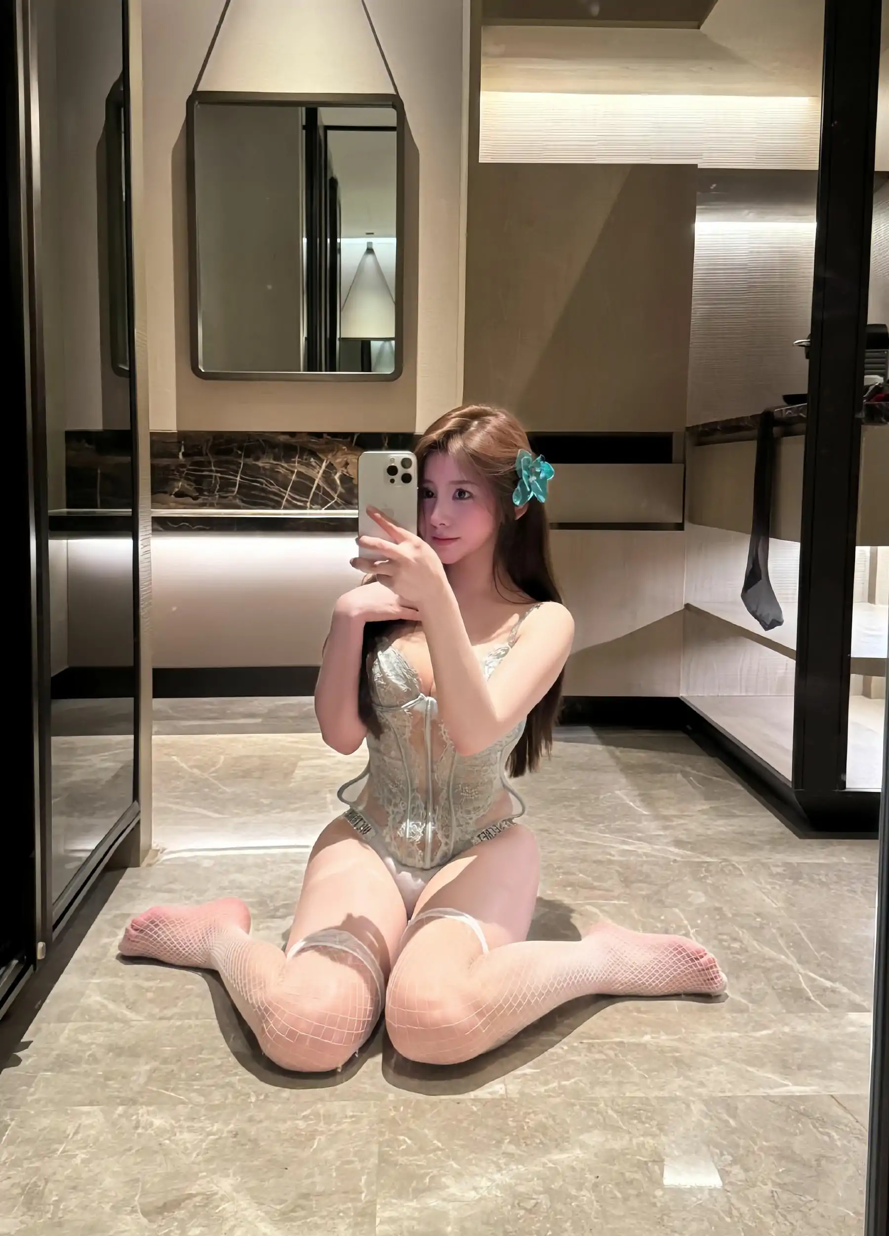 奔跑的晶骡儿 - 性感情趣蕾丝