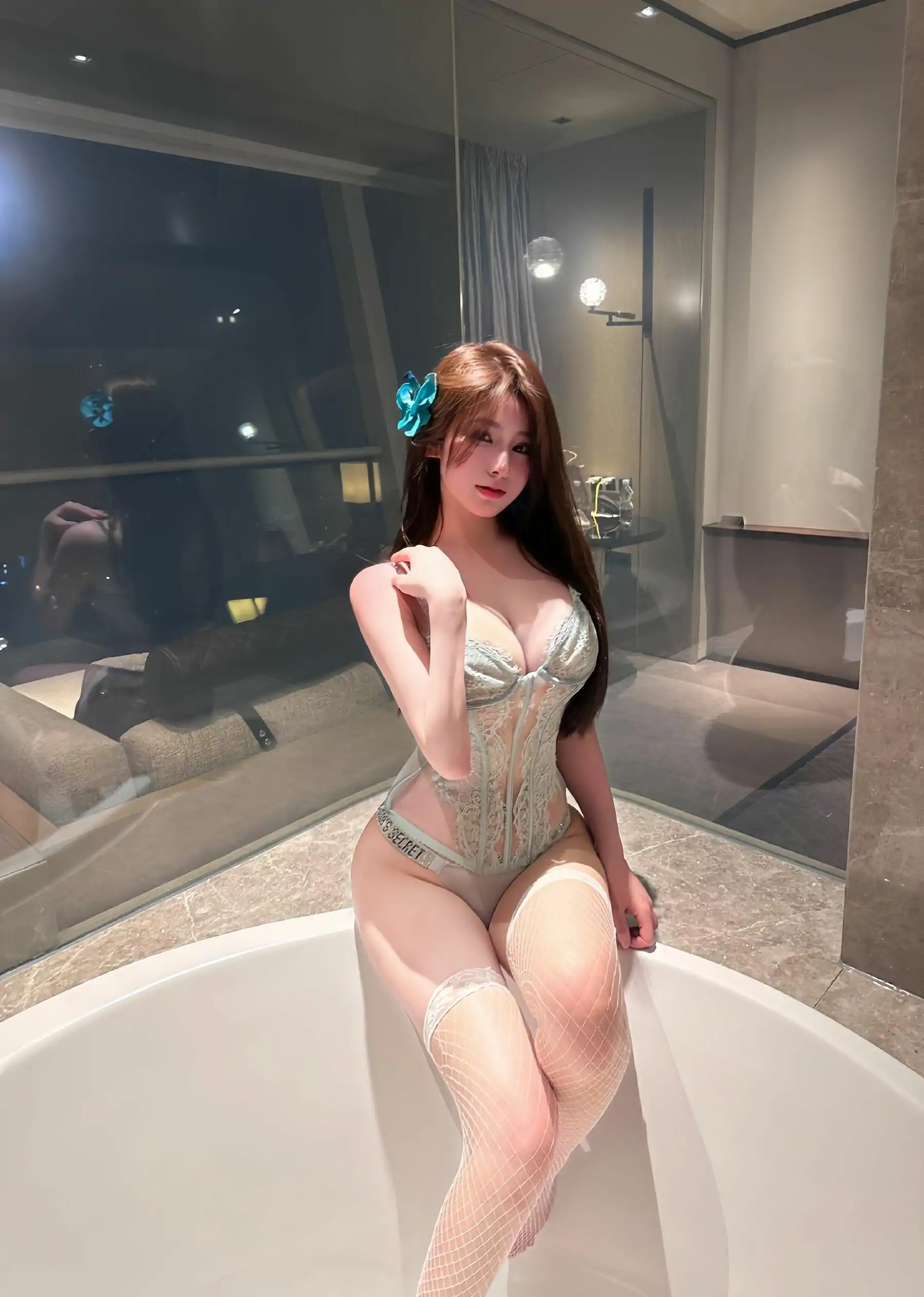 奔跑的晶骡儿 - 性感情趣蕾丝