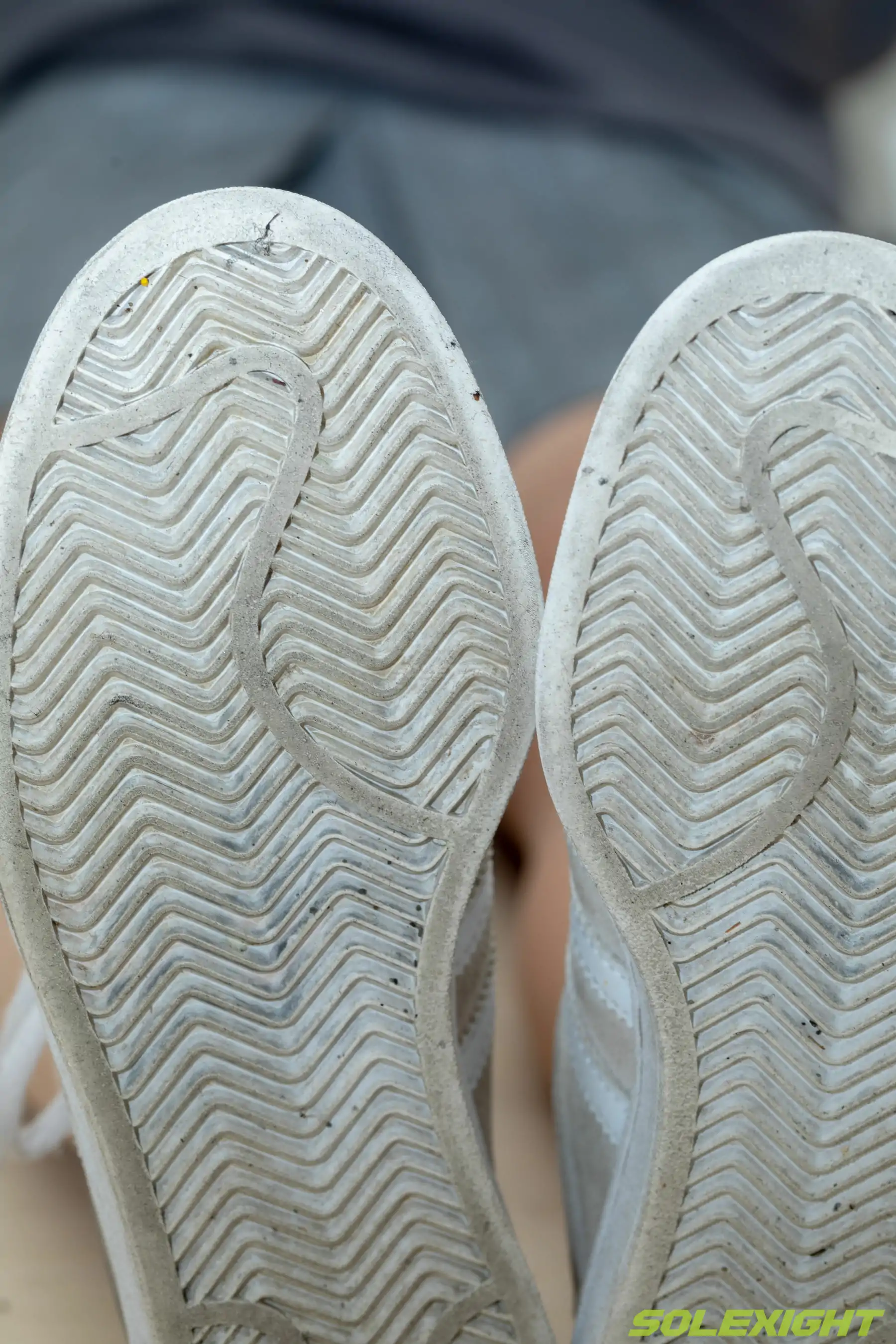 台湾solexight足控福利 - Dora 脏臭白袜 丝袜 臭鞋