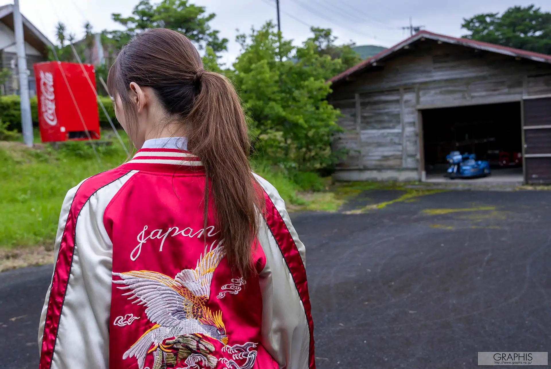 [Graphis Gals] NO.560 Akari Mitani 美谷朱里 Vermilion