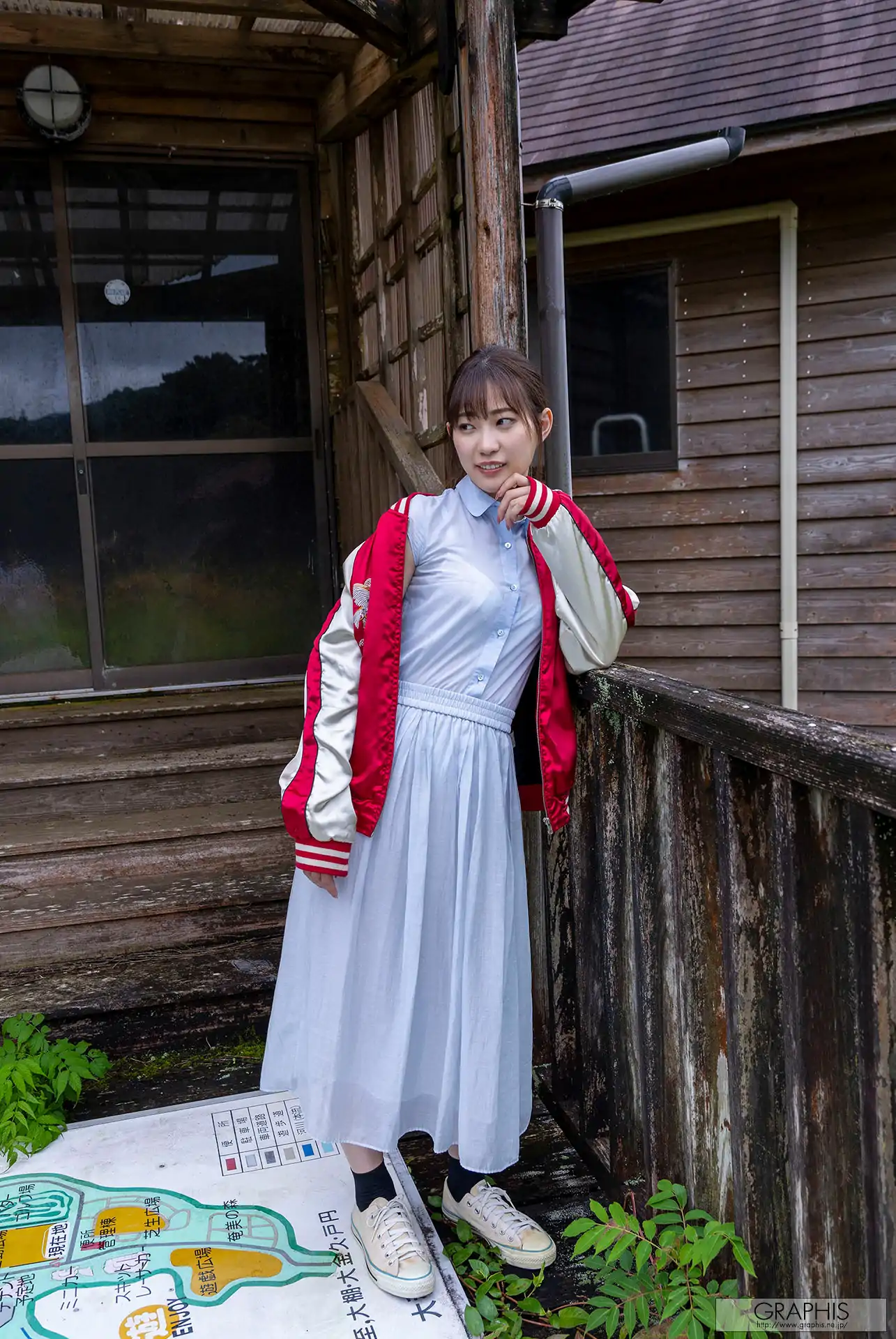 [Graphis Gals] NO.560 Akari Mitani 美谷朱里 Vermilion