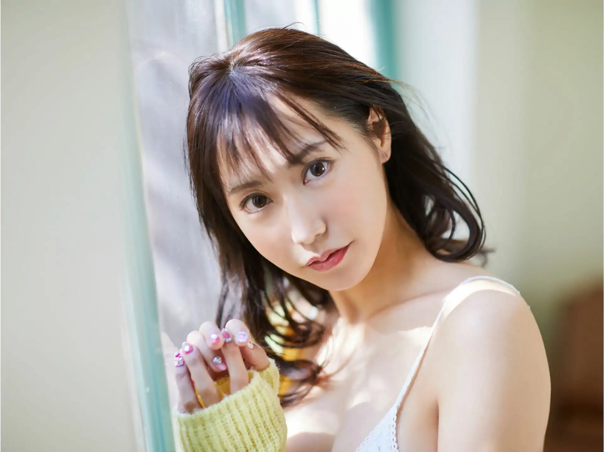 戌丸凛々子 - 現役大手広告代理店OLのグラマラスBODY vol.2