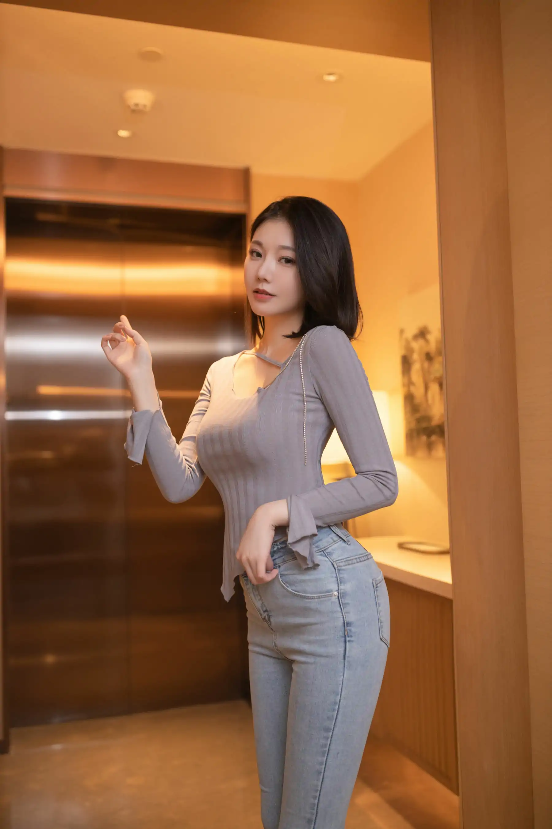 安然 - 紧身牛仔裤