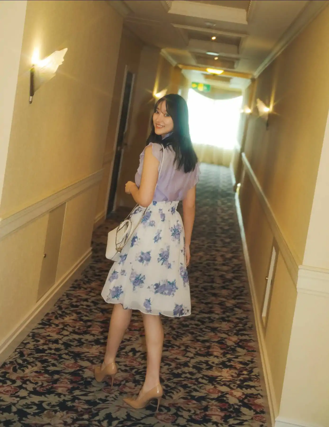 山崎あみ - 綺麗なお姉さんの密かな休日