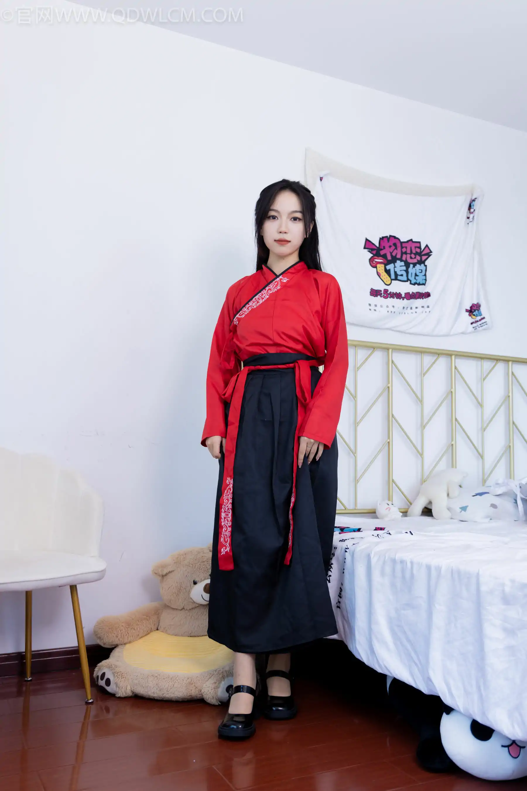 物恋传媒 No.2330 纱纱 - 汉服、皮鞋、白棉袜、薄肉丝