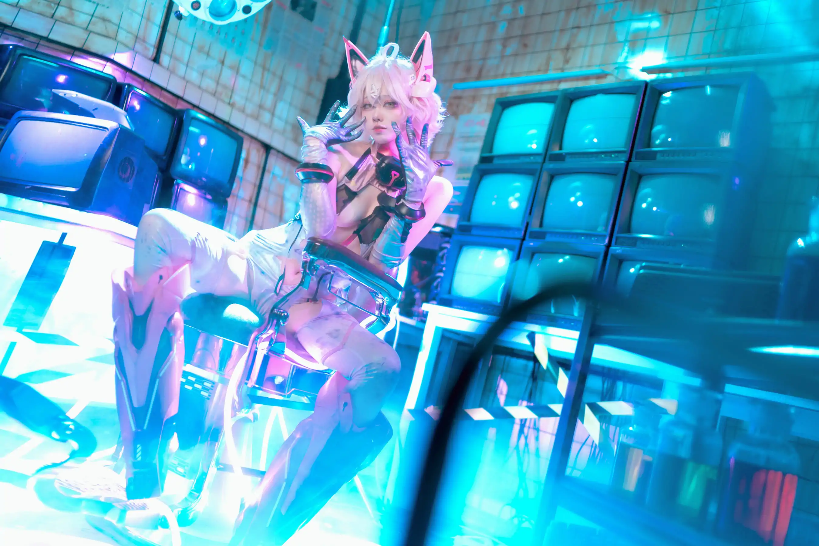 安食Ajiki - 交错战线 绯猁