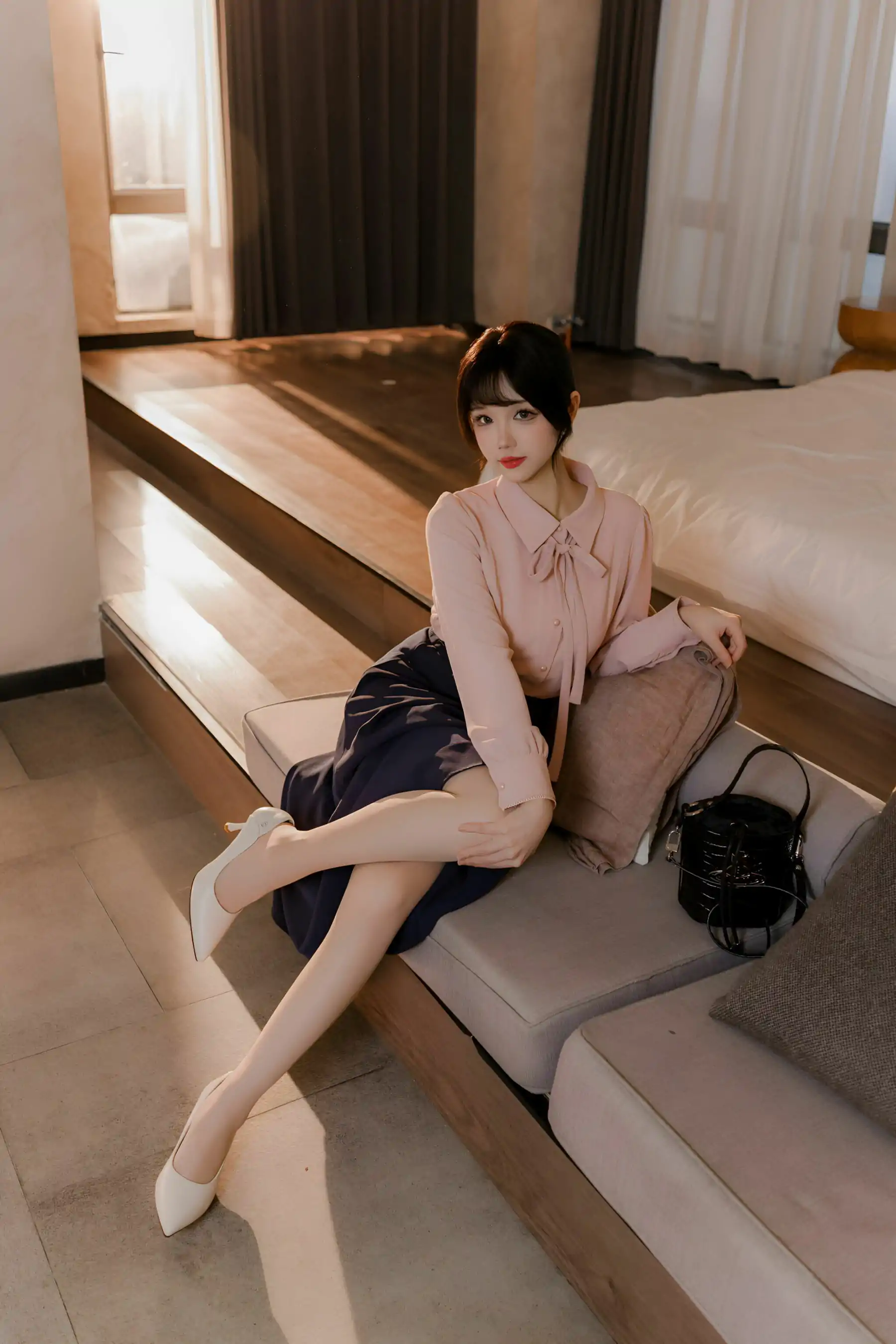 动漫博主雪晴Astra - 肉丝通勤OL