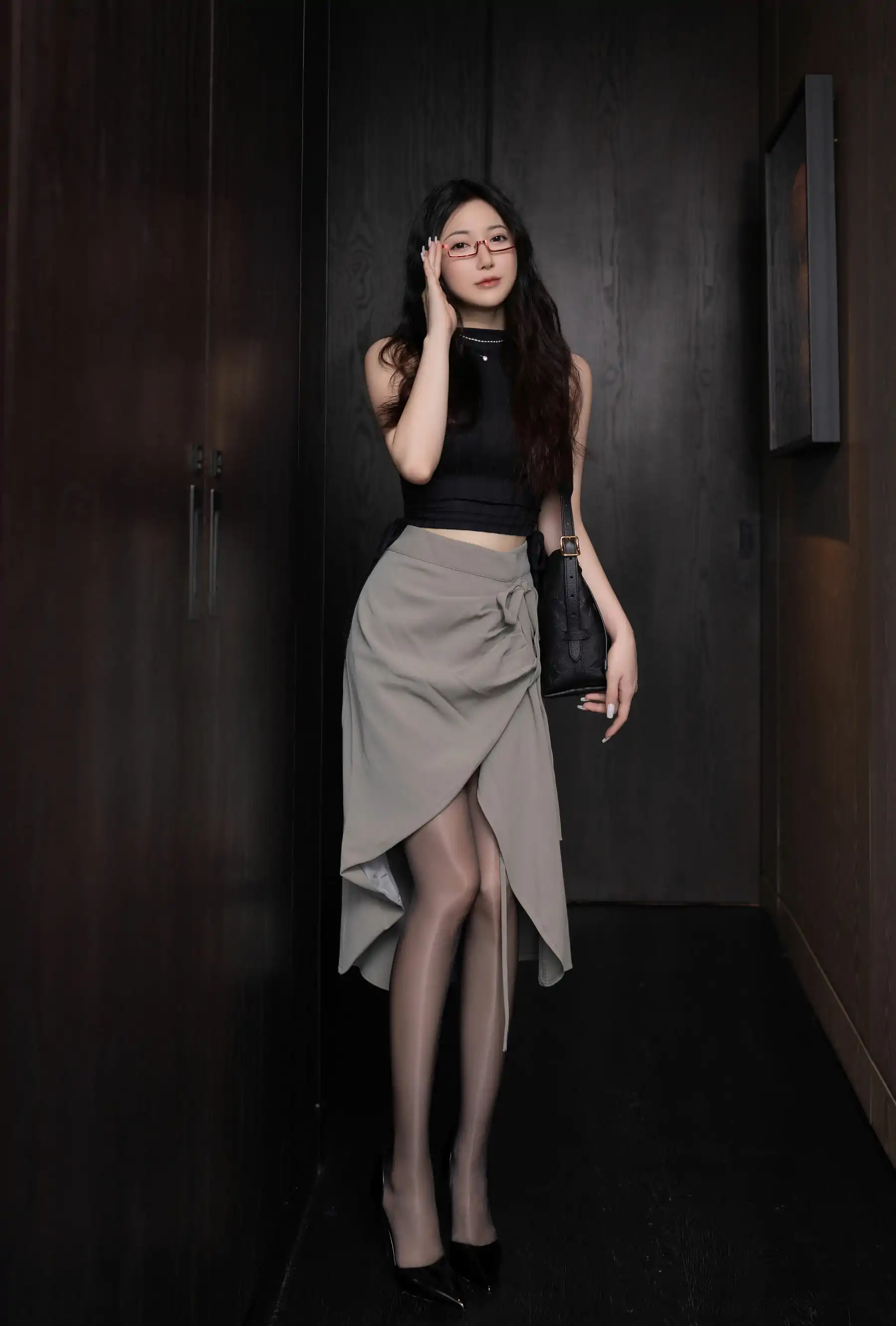 鱼子酱 - 眼镜娘