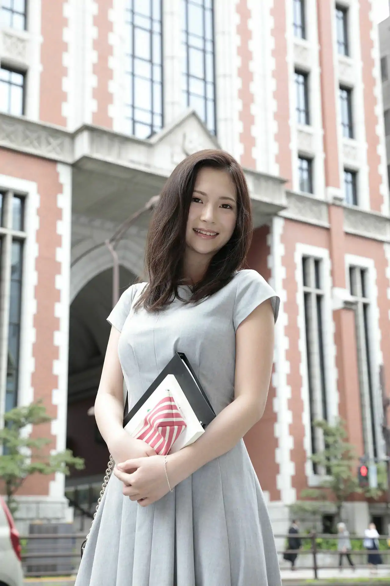 街山みほ - 深窓