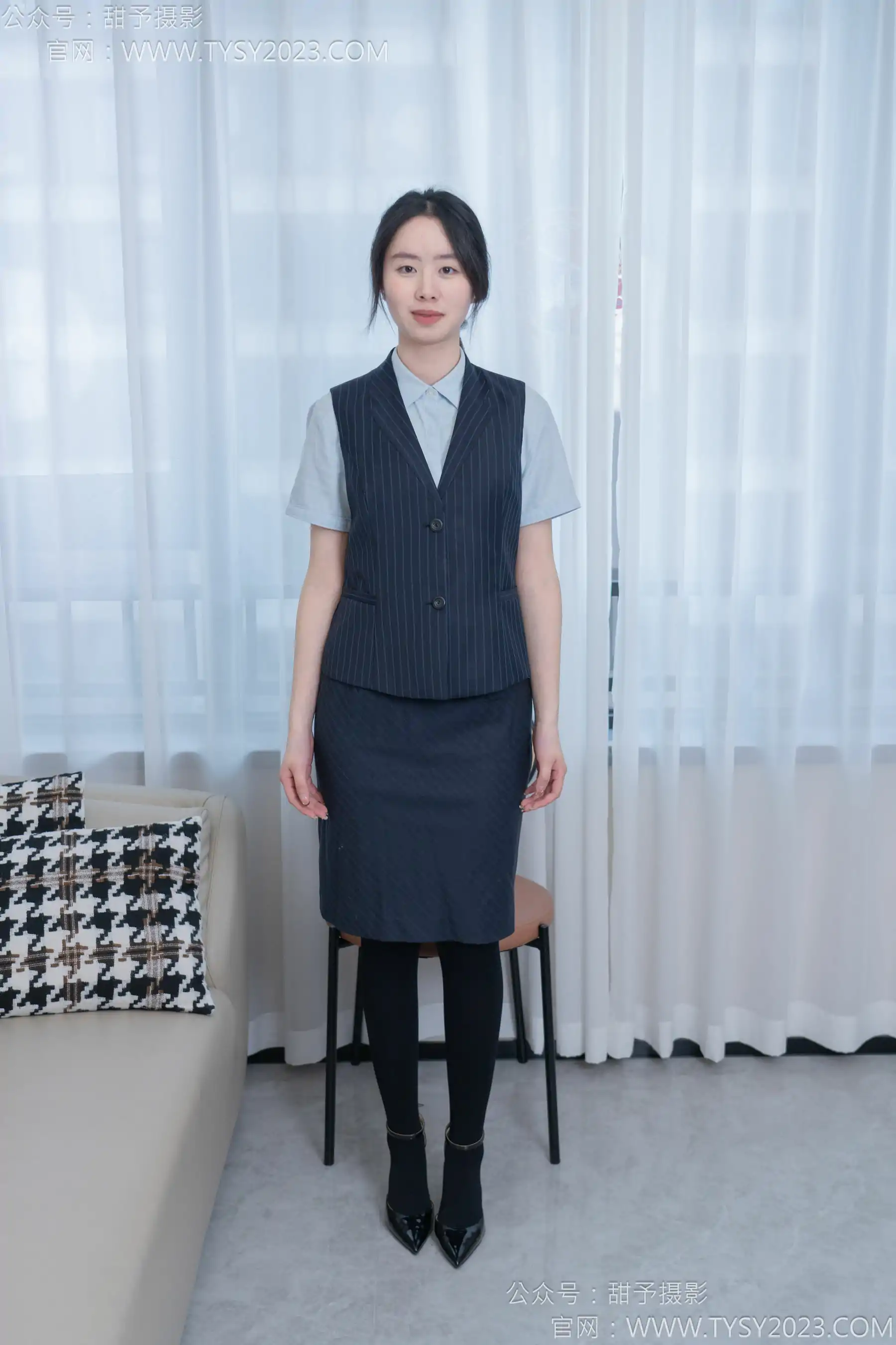 甜予摄影 No.187 知知 - 高跟鞋、厚黑丝