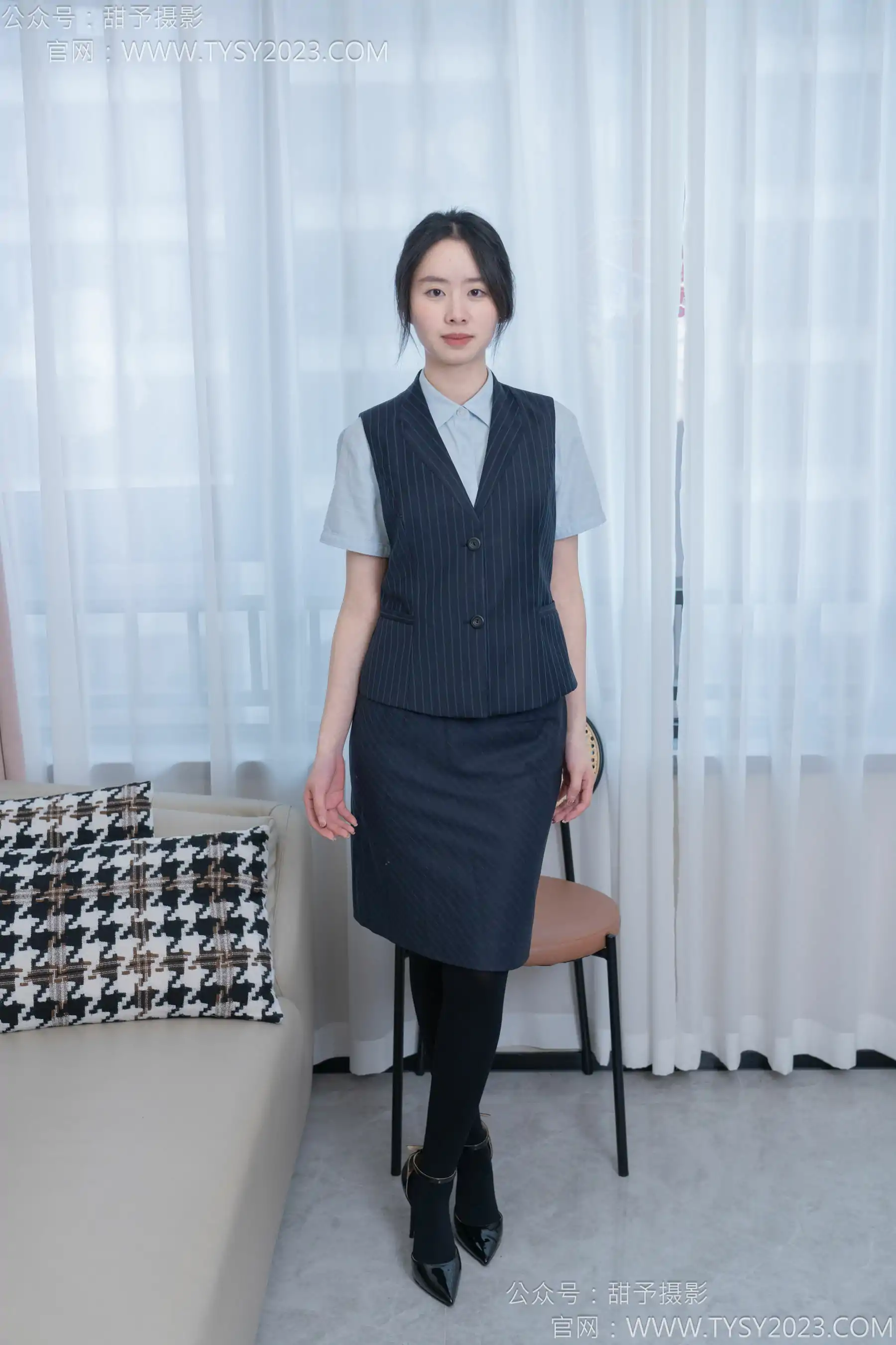 甜予摄影 No.187 知知 - 高跟鞋、厚黑丝