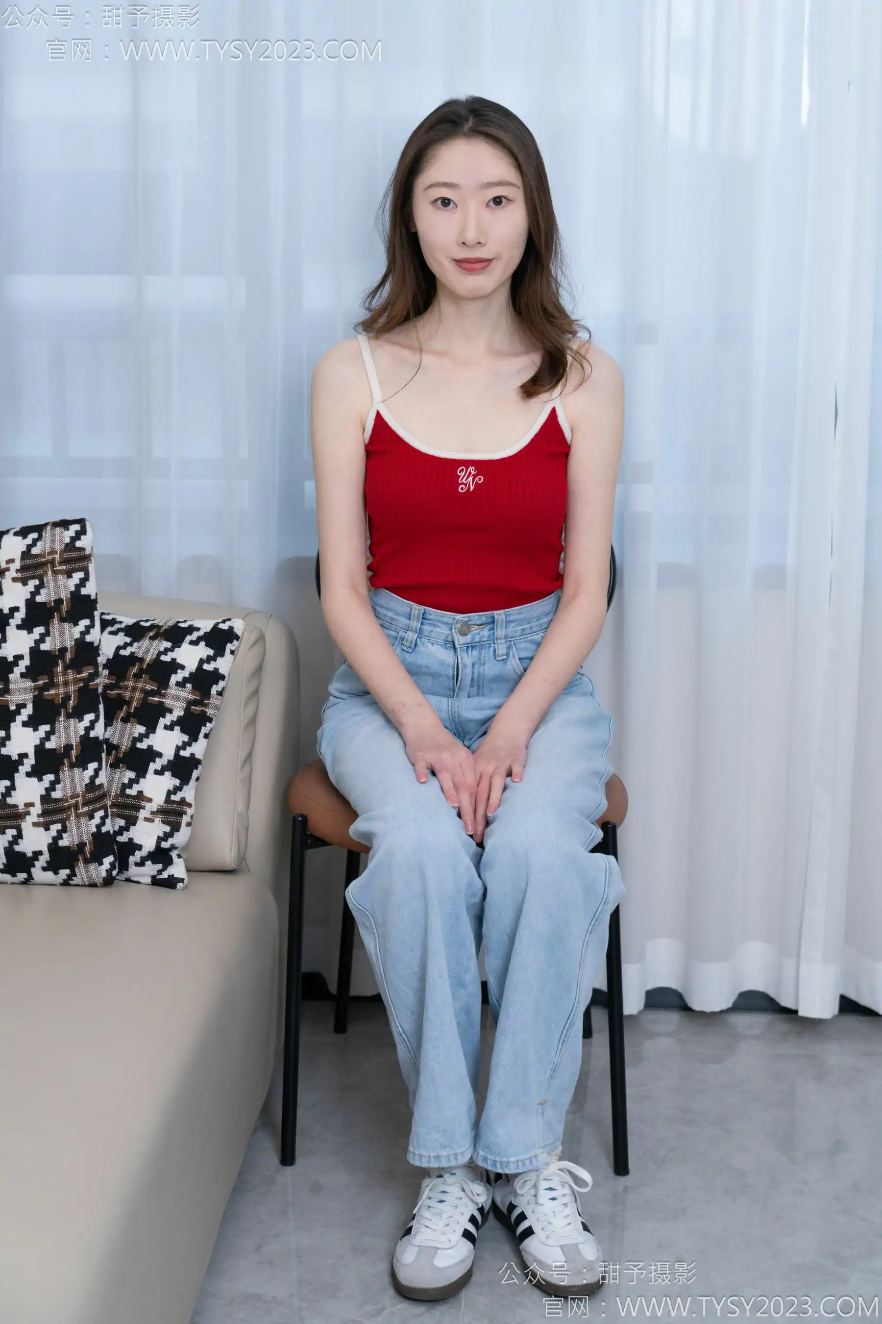 甜予摄影 No.160 番茄 - 板鞋、印花棉袜、裸足