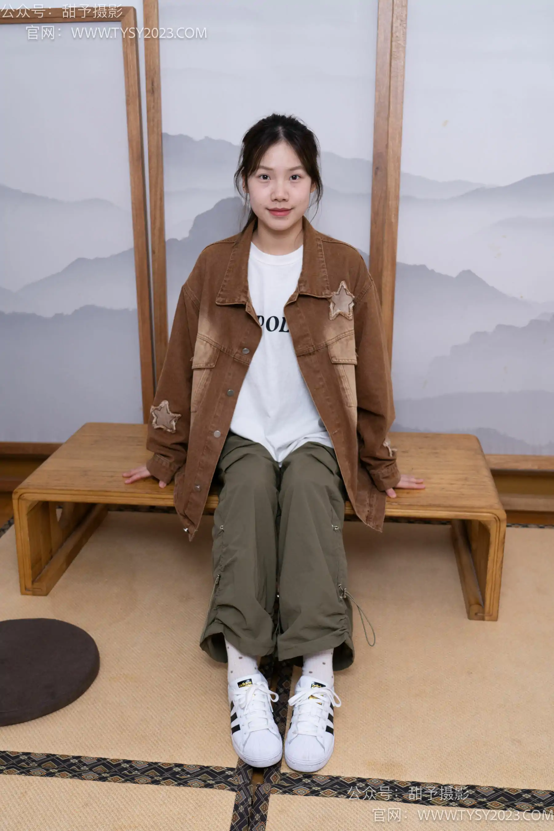 甜予摄影 No.161 双双 - 板鞋、白棉袜、裸足