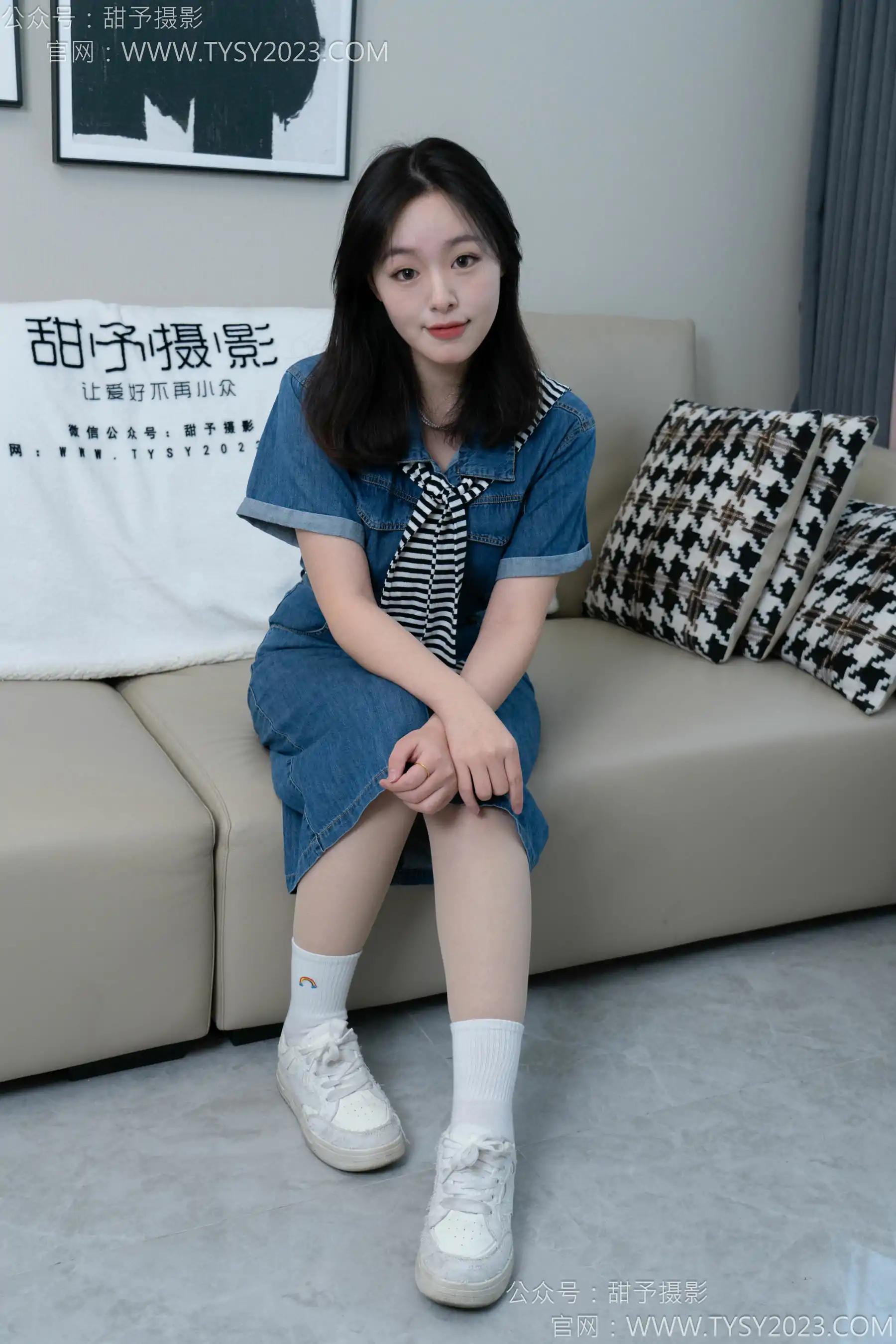 甜予摄影 No.151 小葵 - 板鞋、白棉袜、薄肉丝