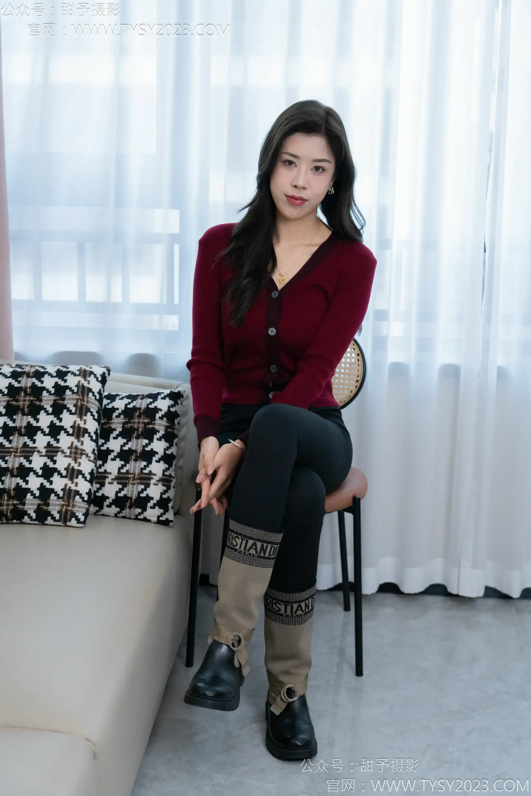 甜予摄影 No.155 咖啡豆 - 靴子、脏袜子、裸足