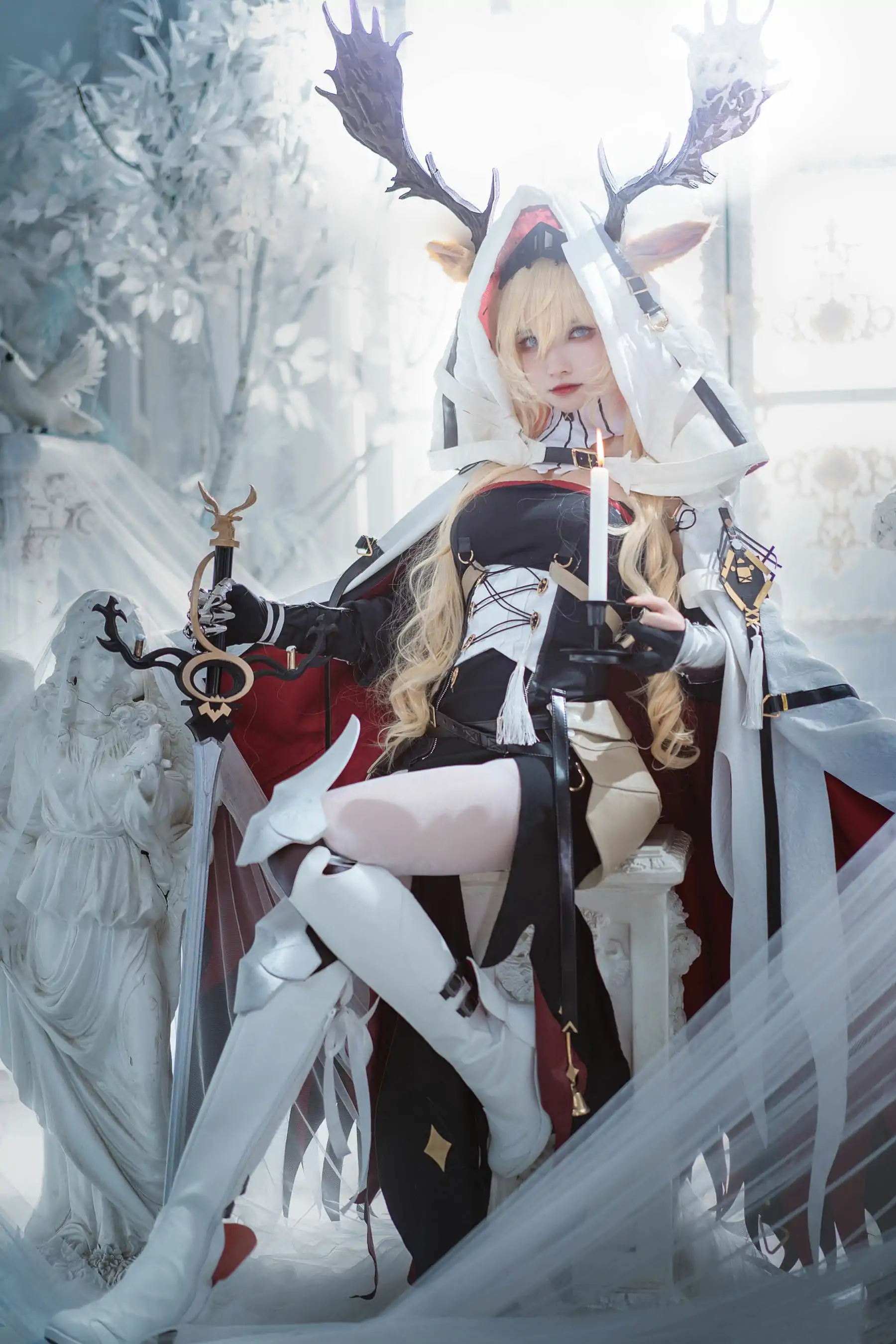 Cosplay美女 一千只猫薄禾 - 烛骑士 薇薇安娜