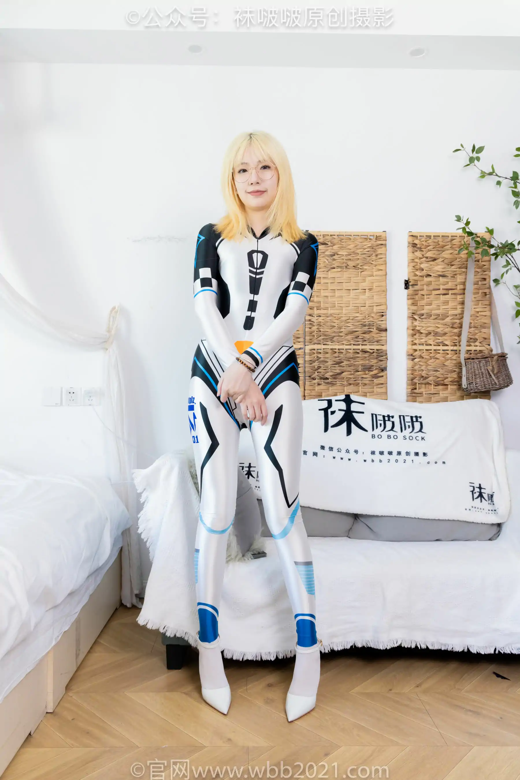 BoBoSocks袜啵啵 No.568 小甜豆 - 连体服、高跟鞋、厚白丝