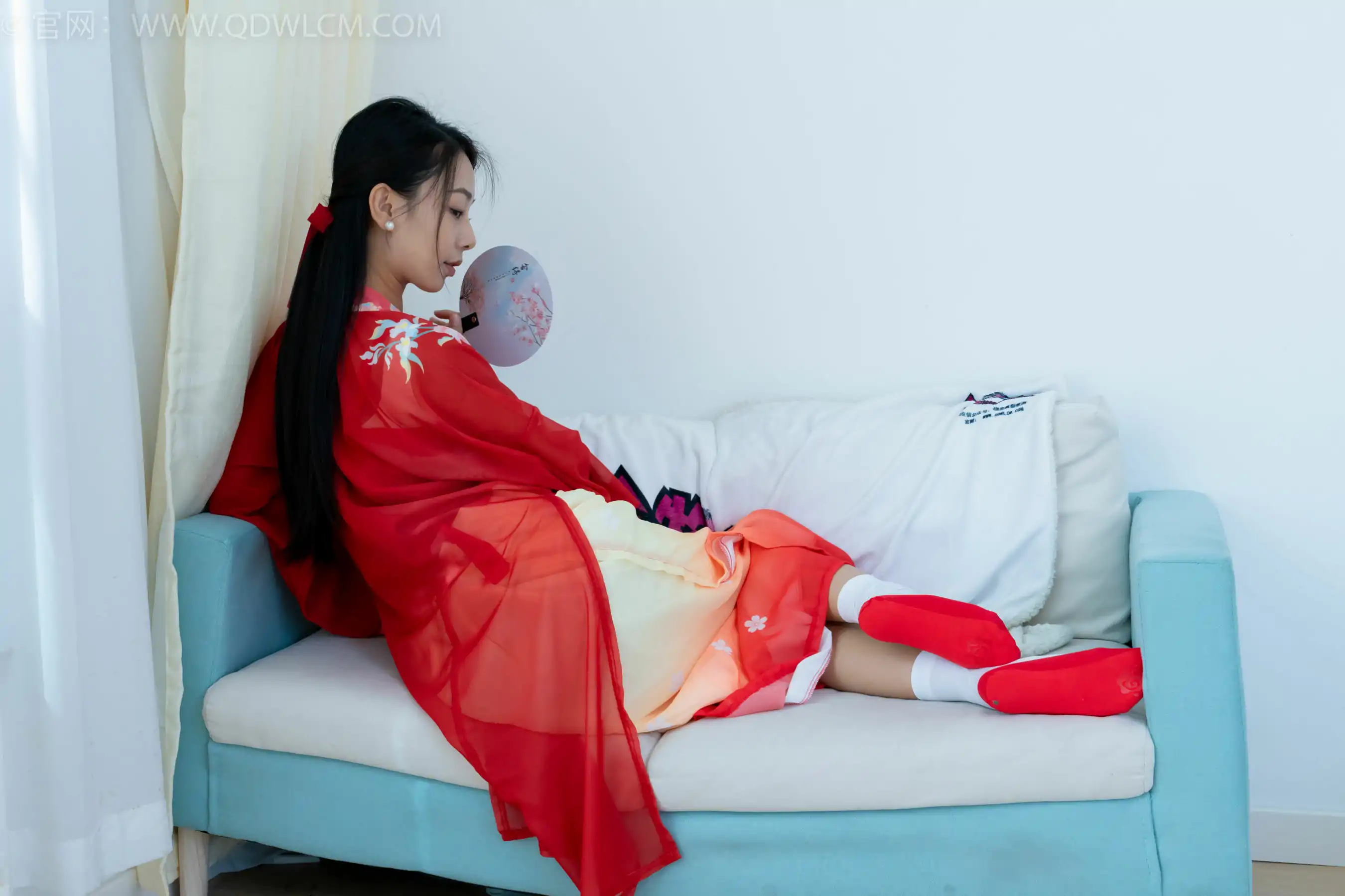 物恋传媒 No.2386 岚岚 - 布鞋、短白丝、红色船袜、汉服