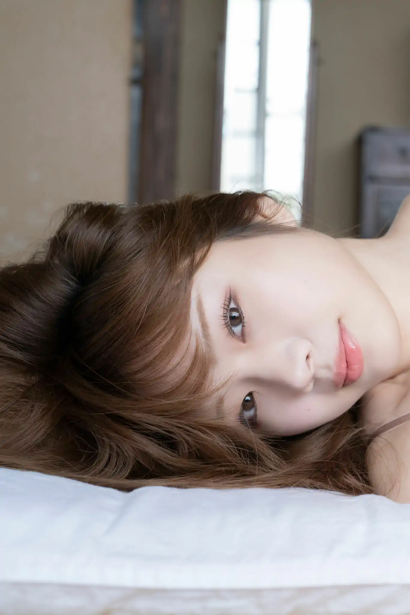 白川のぞみ - ありえないほど白い肌