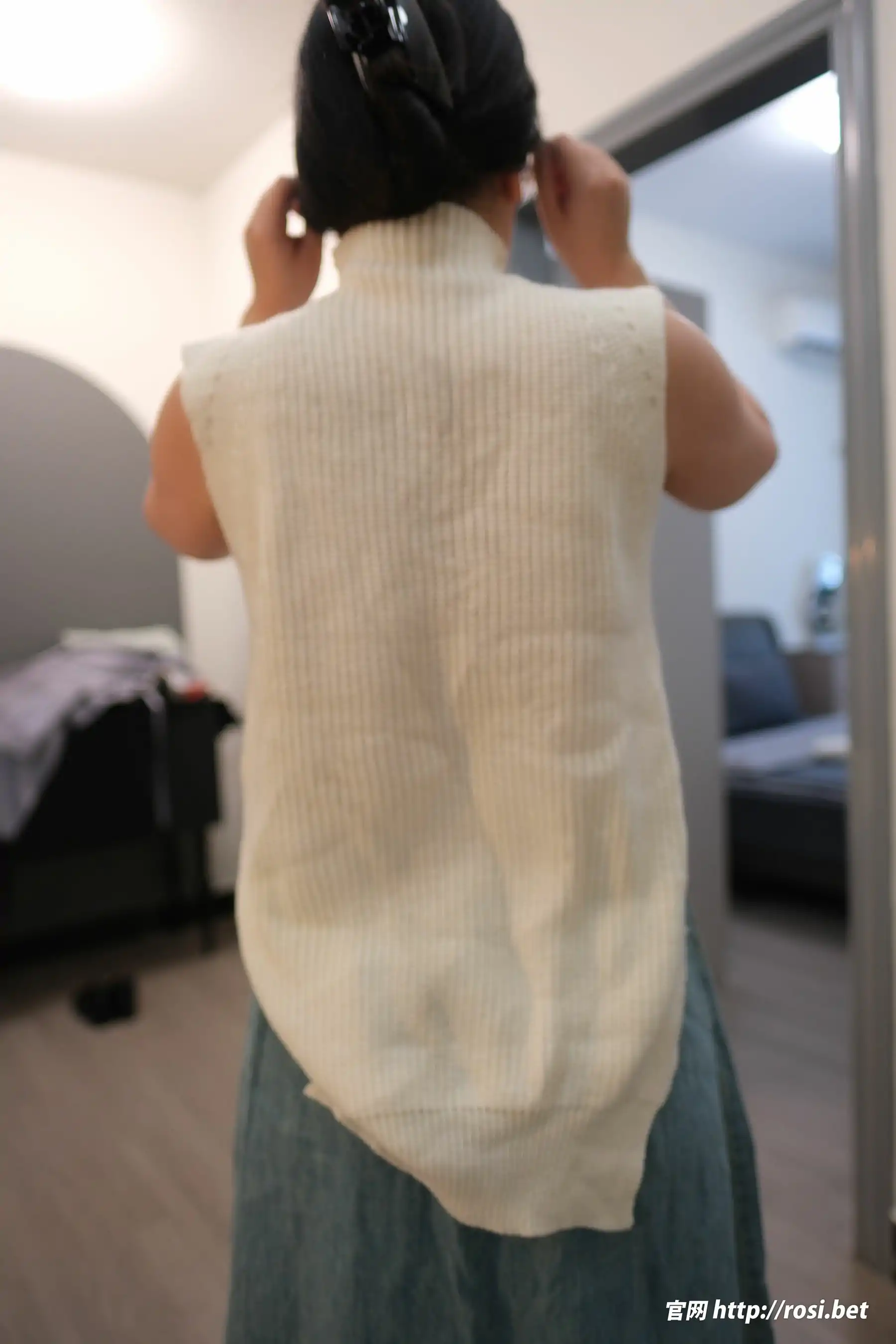 [ROSI写真] 2025.10.13 NO.5061