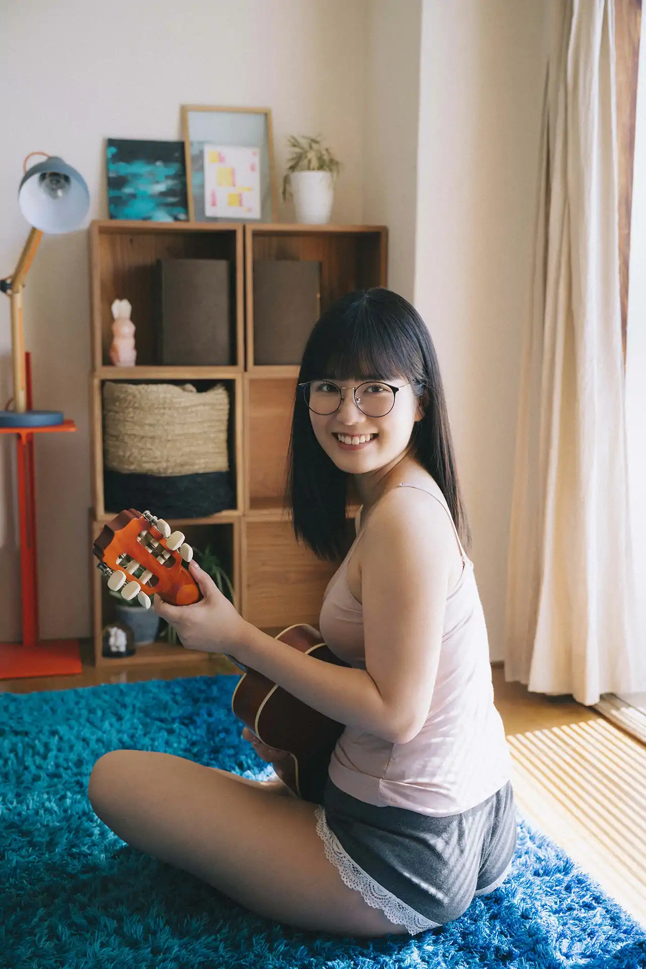 東雲うみ - 彼女が部屋でしたいこと