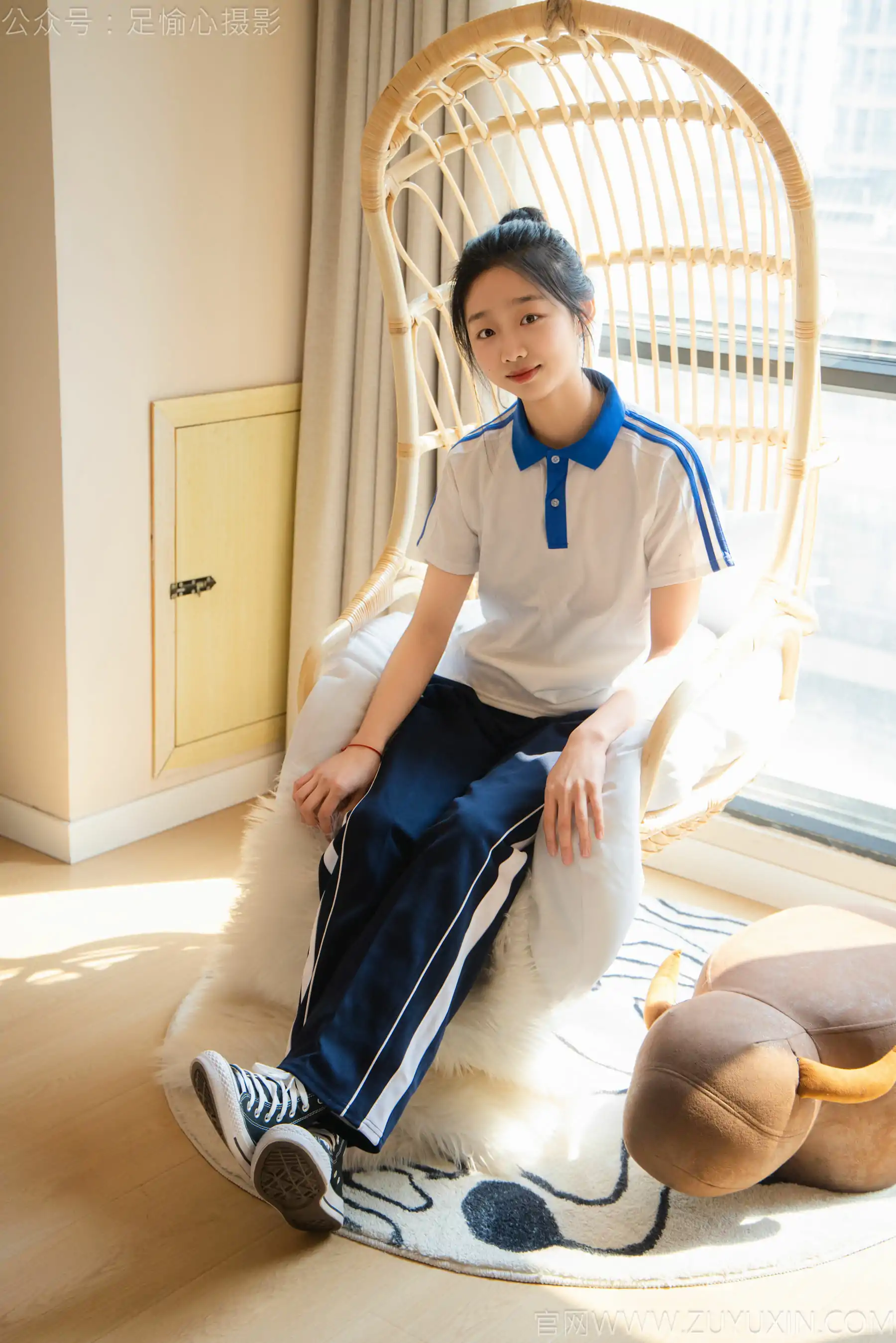 足愉心 No.031 奶芙 （搭配：校服、帆布鞋、白色棉袜、裸足）