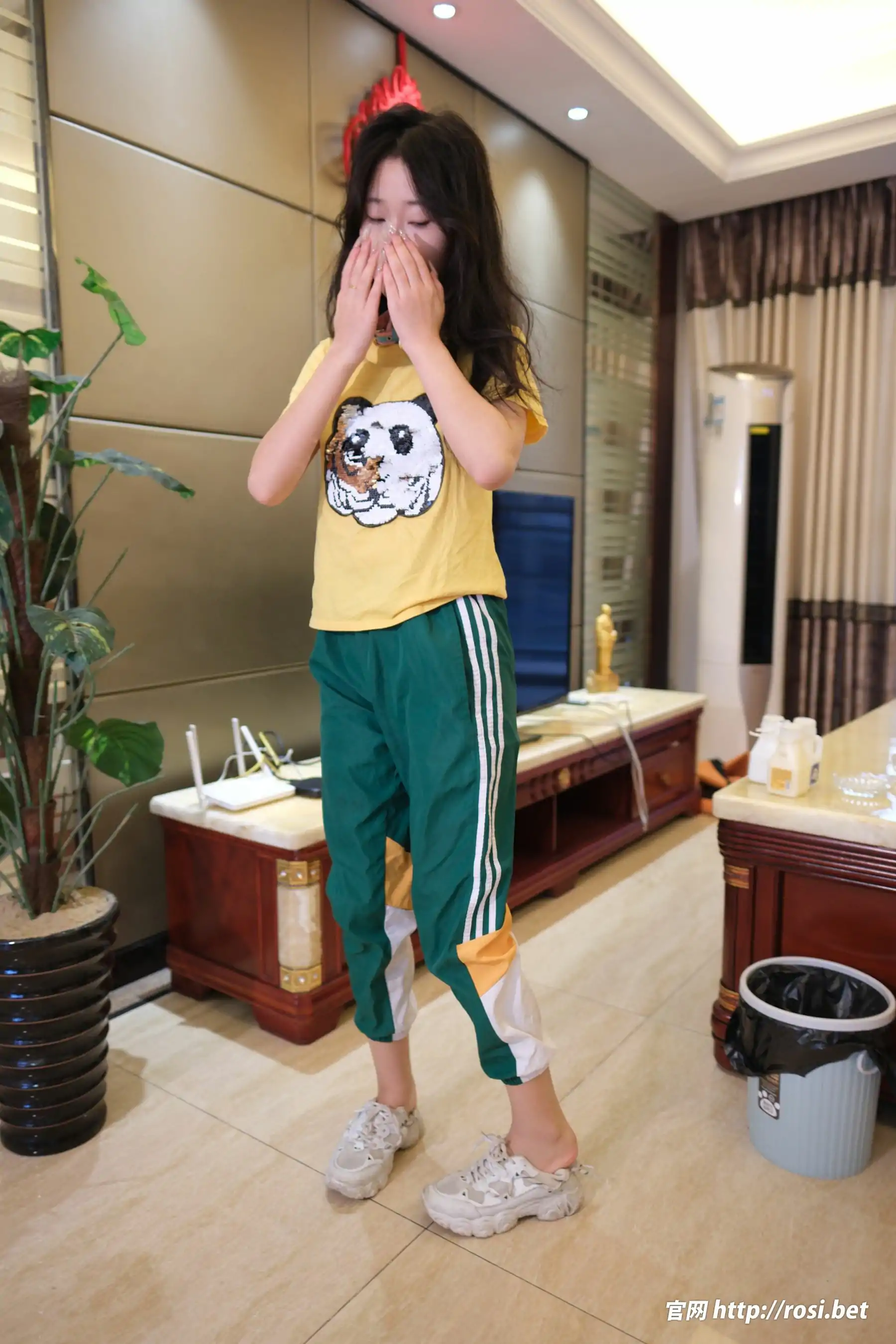 [ROSI写真] 2025.10.25 NO.5073