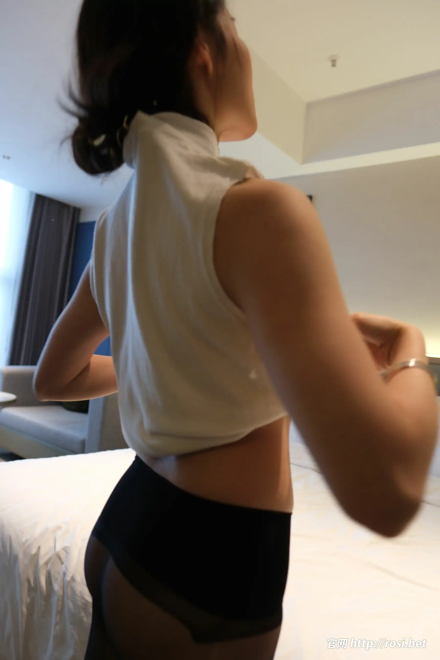 [ROSI写真] 2025.10.17 NO.5065