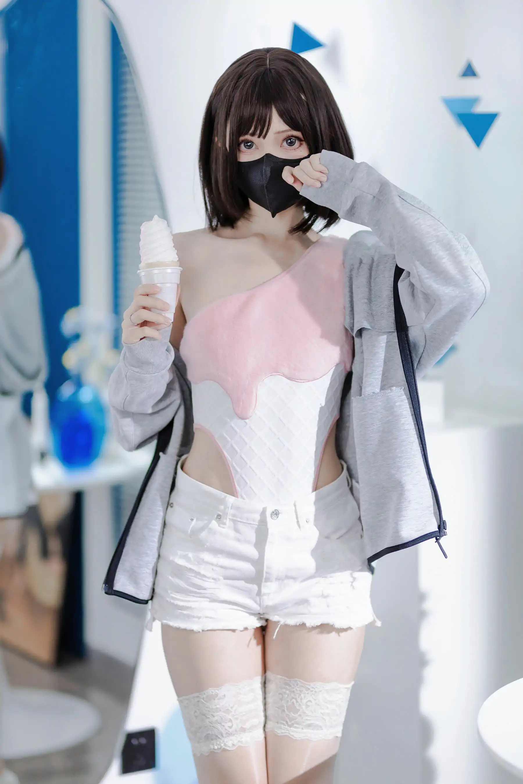 洛桑w伊梓 - 甜筒