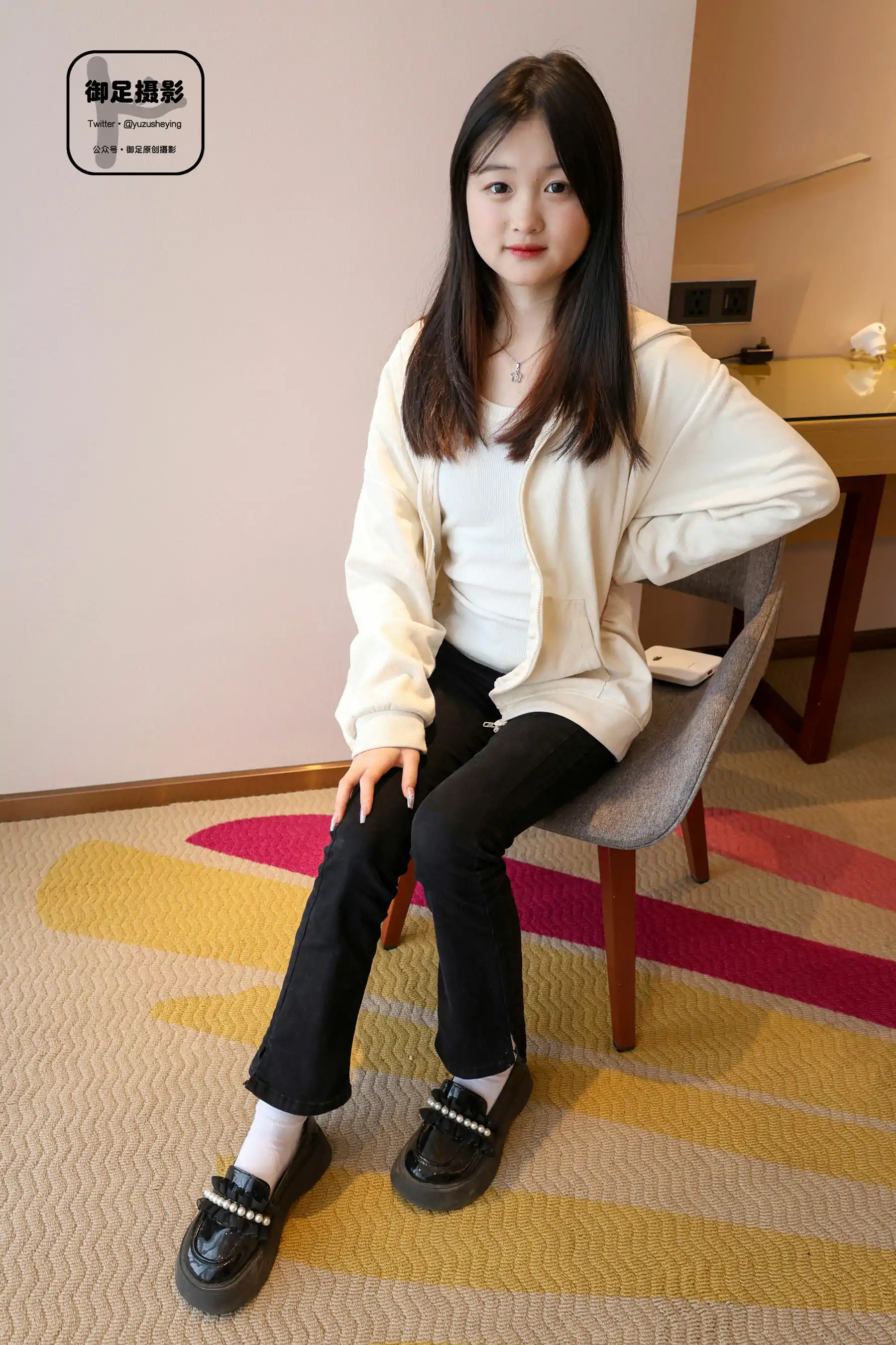 御足摄影 - 小皮鞋白袜