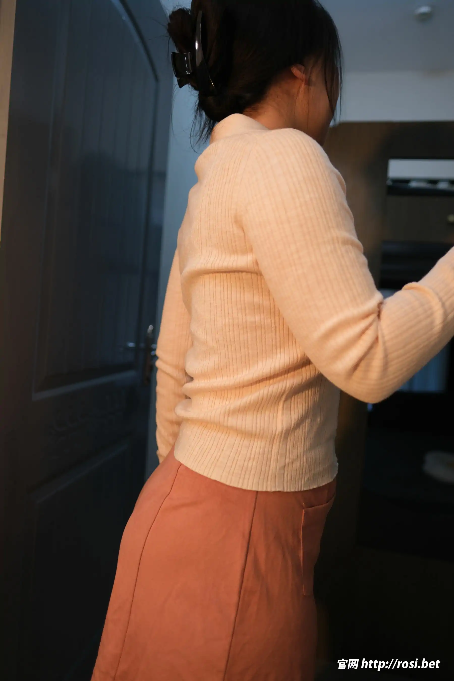 [ROSI写真] 2025.10.23 NO.5071