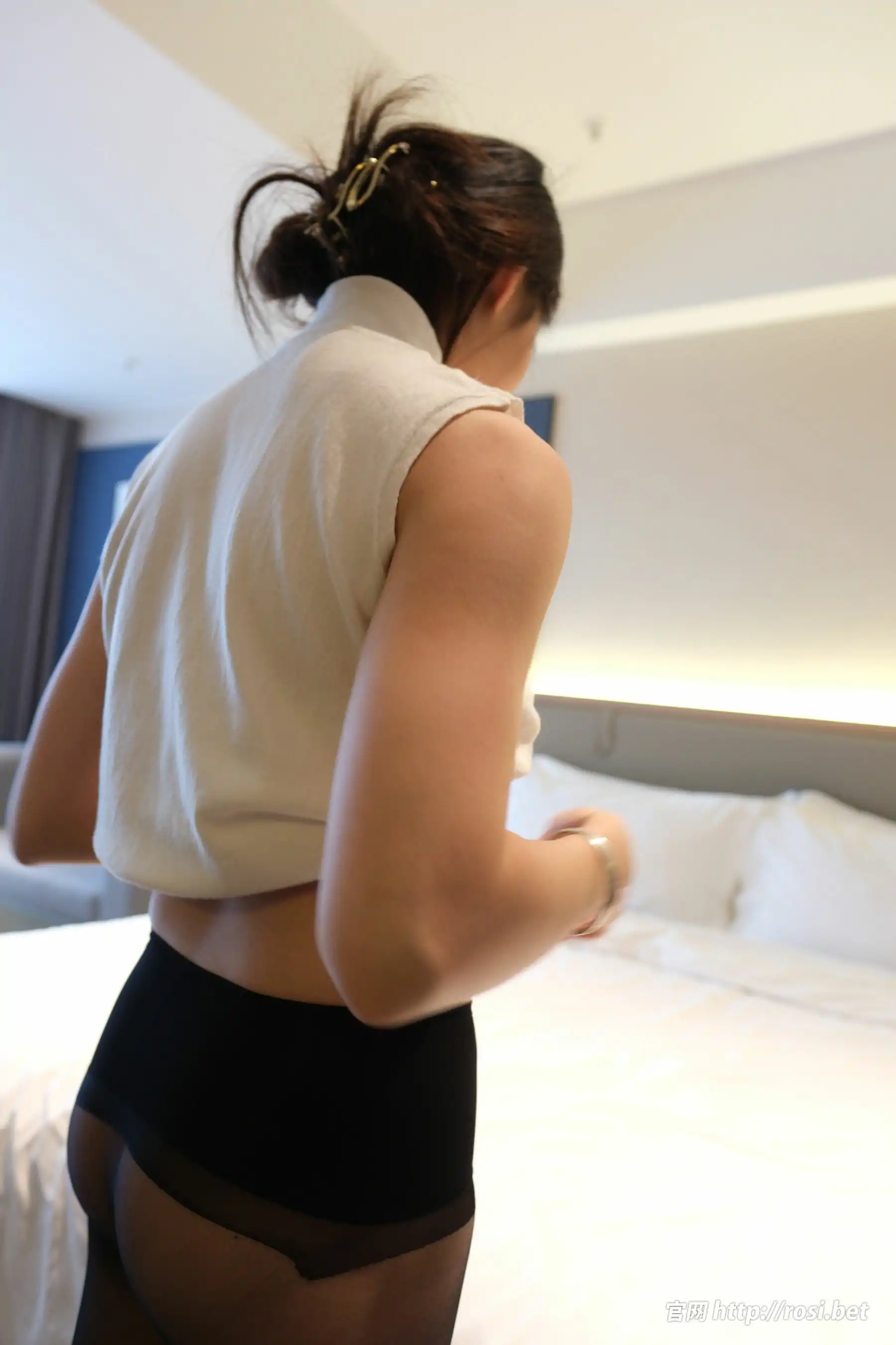 [ROSI写真] 2025.10.17 NO.5065