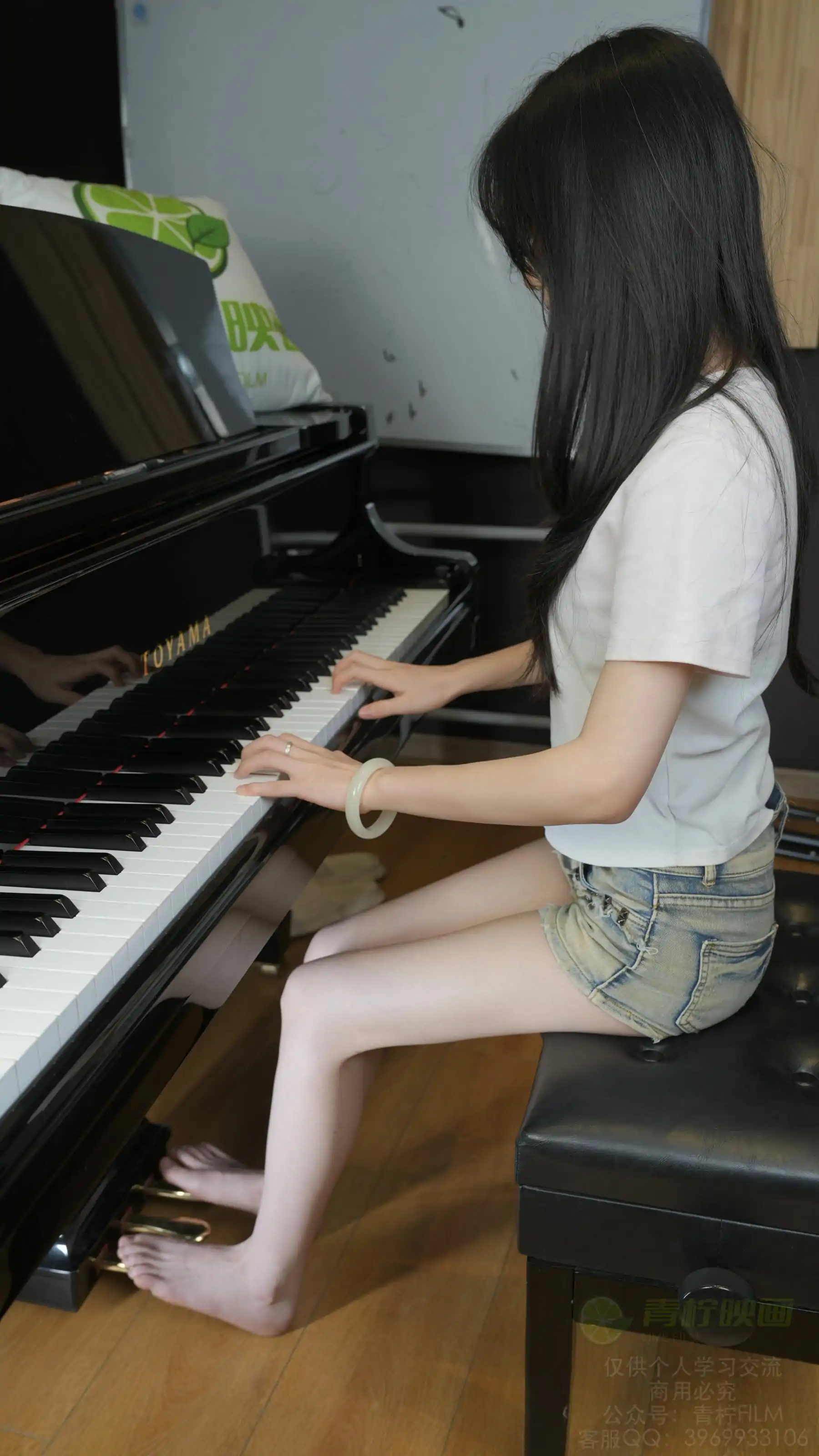 青柠映画 - 阿慌 琴房秀玉足