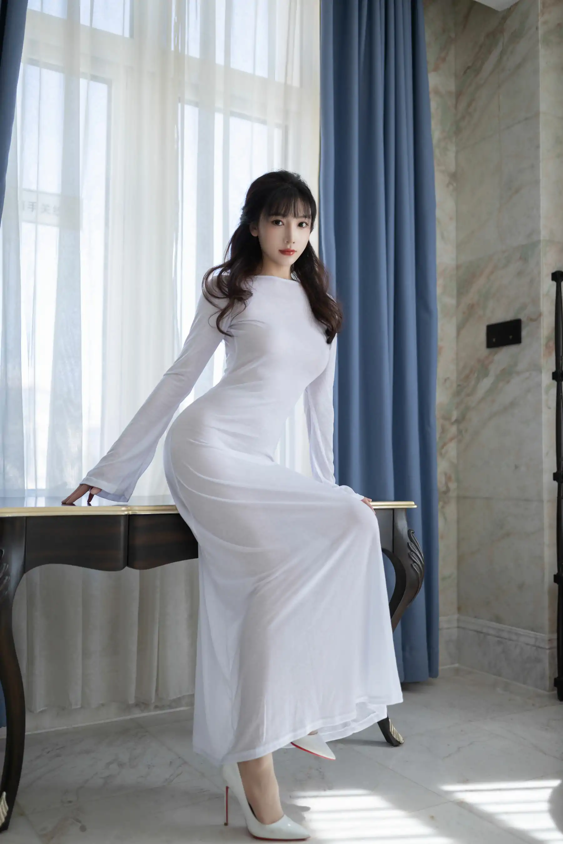 陆萱萱 - 白色礼服