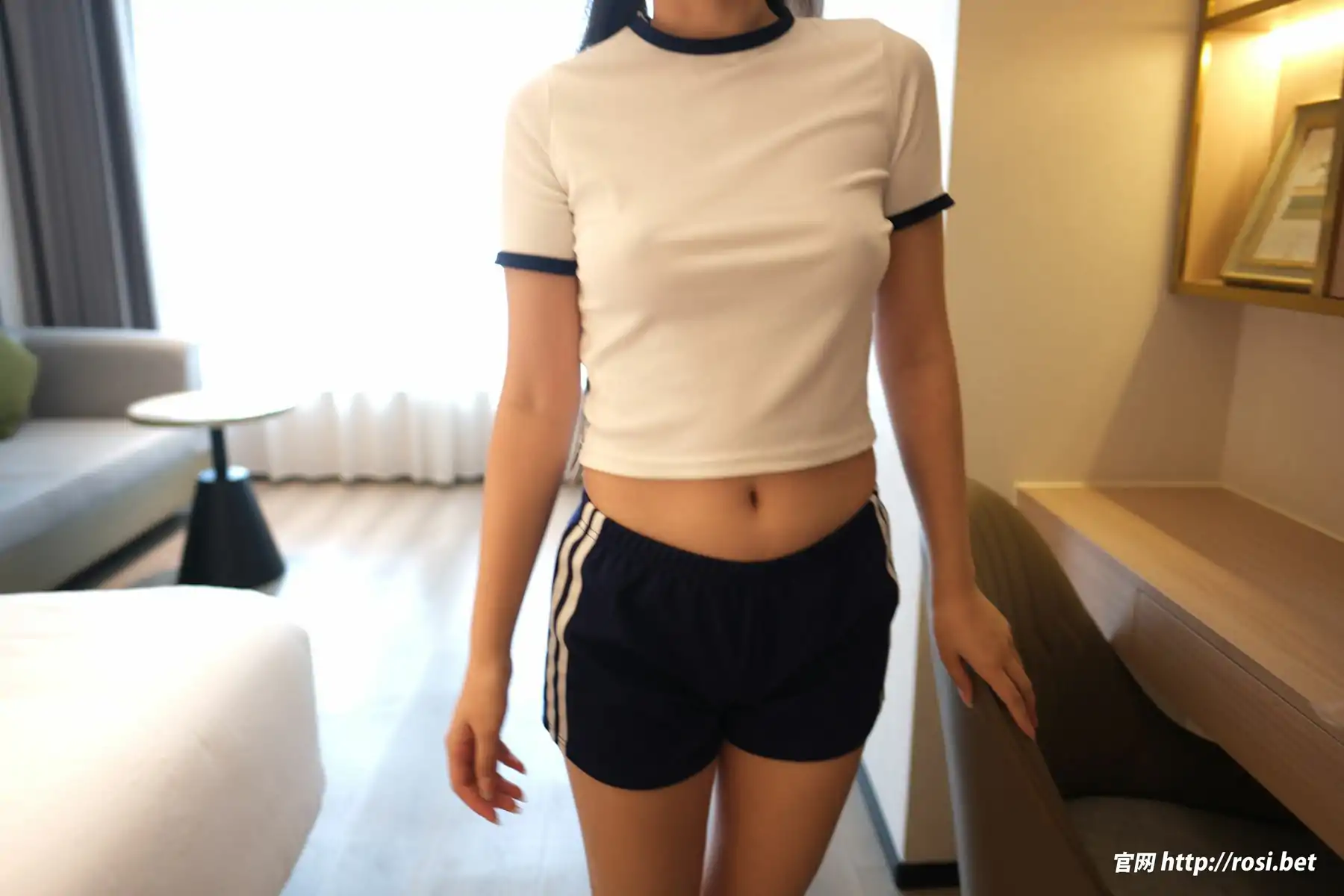 [ROSI写真] 2025.11.12 NO.5091