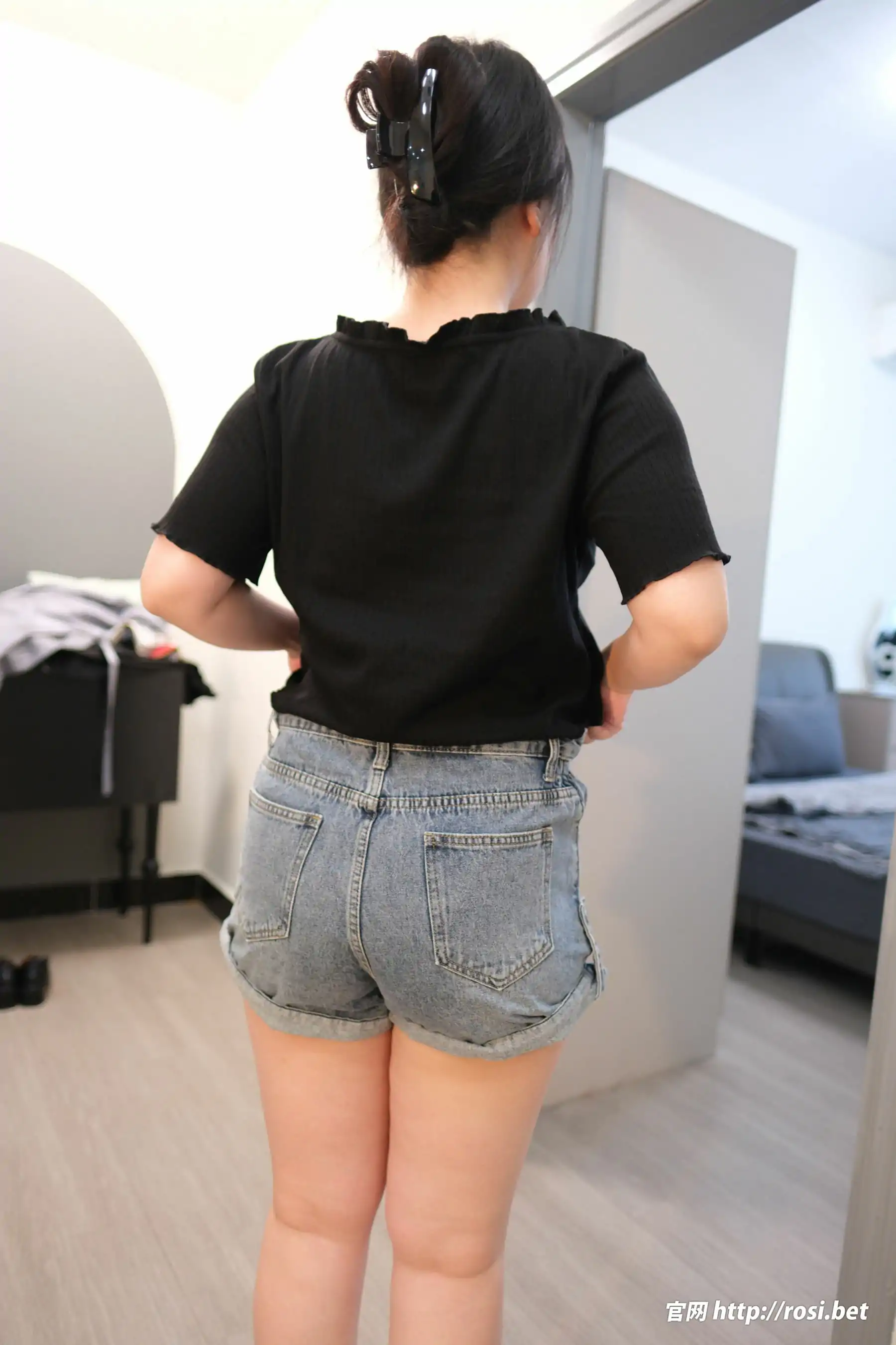 [ROSI写真] 2025.10.29 NO.5077