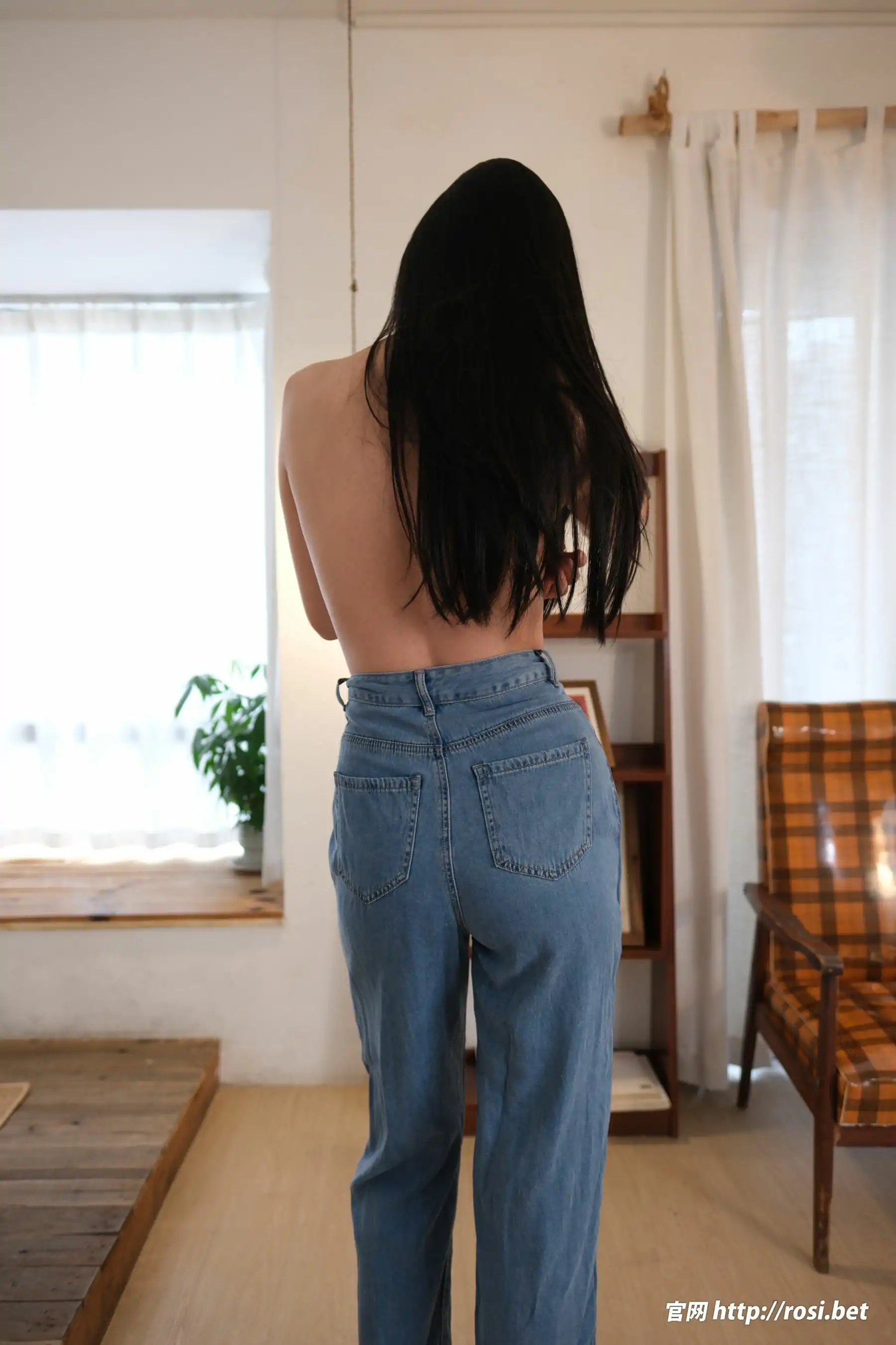 [ROSI写真] 2025.11.01 NO.5080