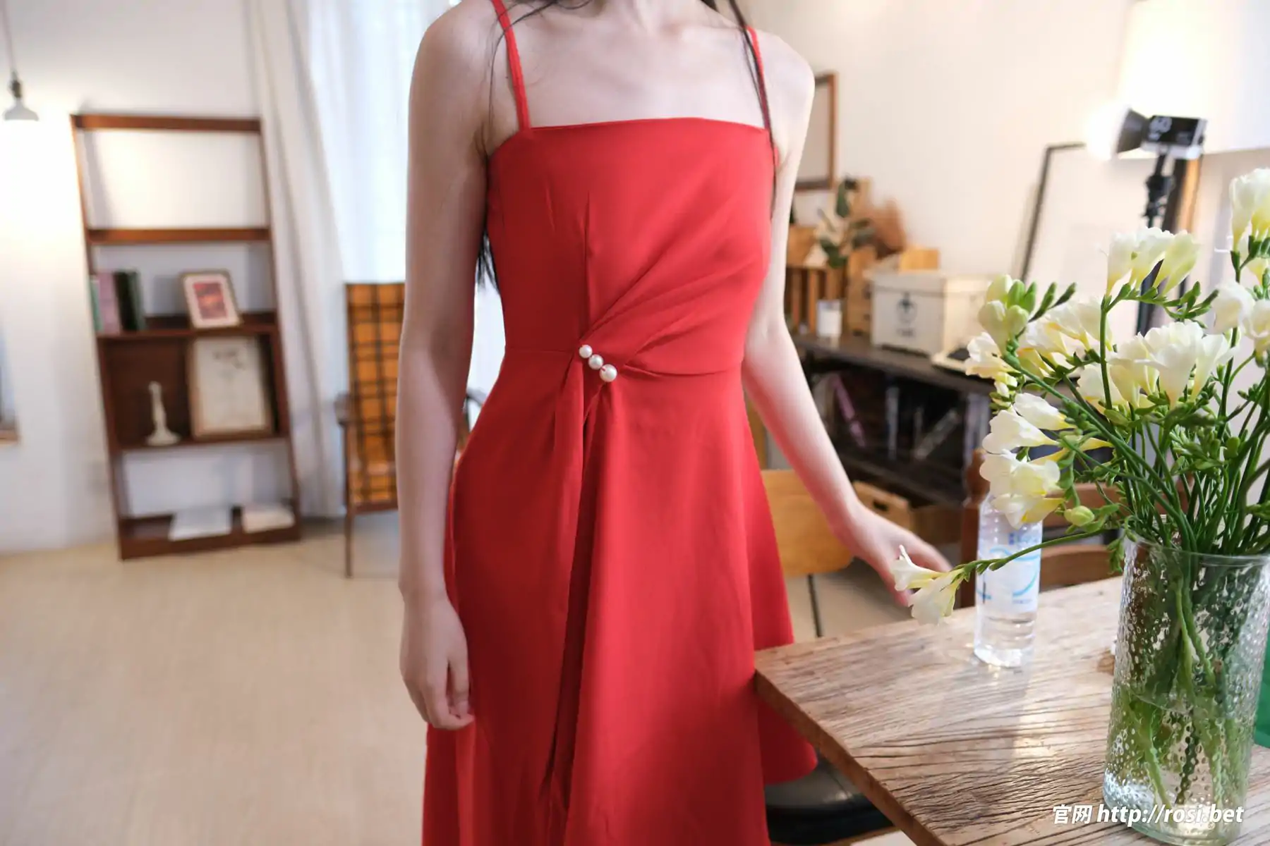 [ROSI写真] 2025.11.09 NO.5088