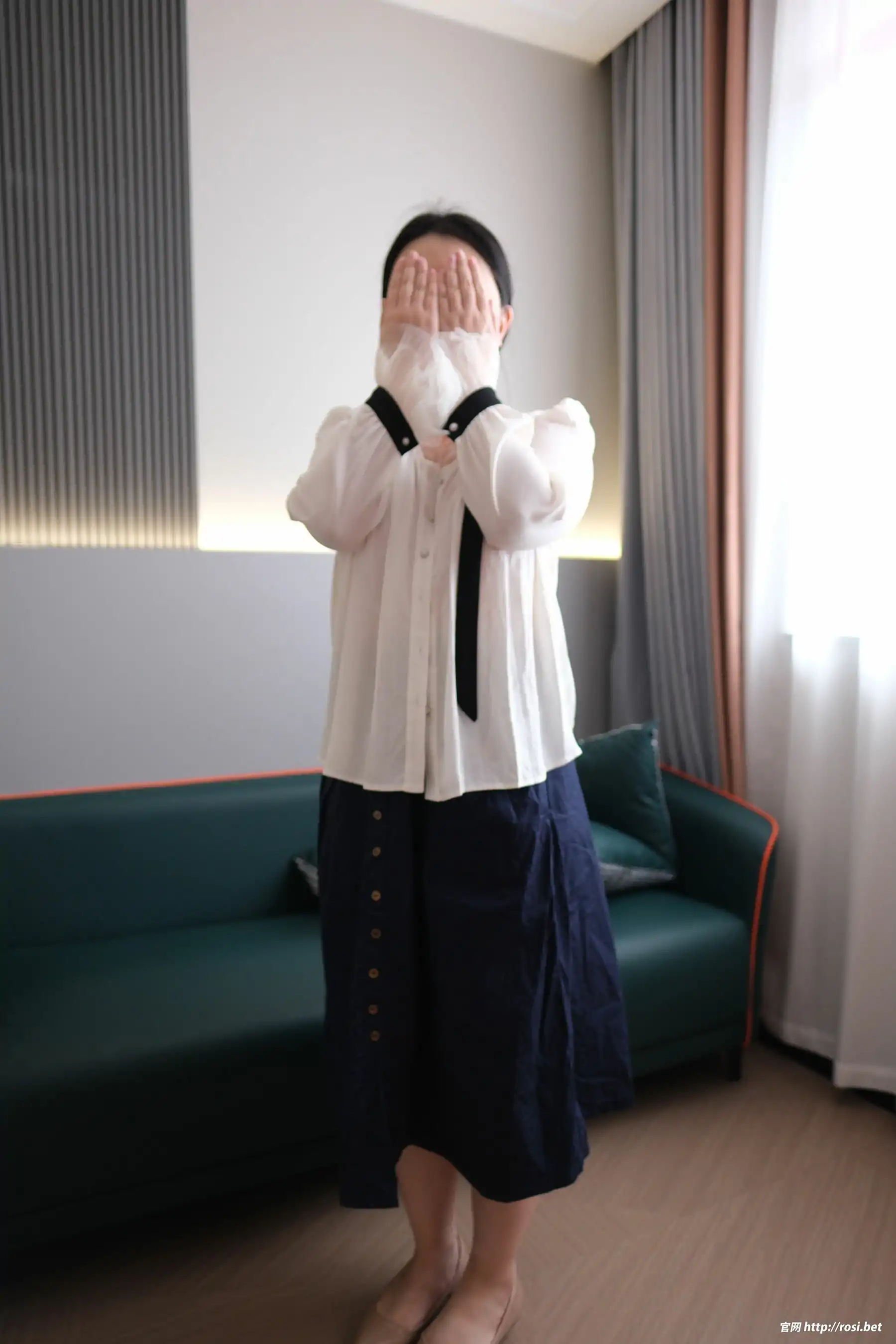 [ROSI写真] 2025.12.08 NO.5117