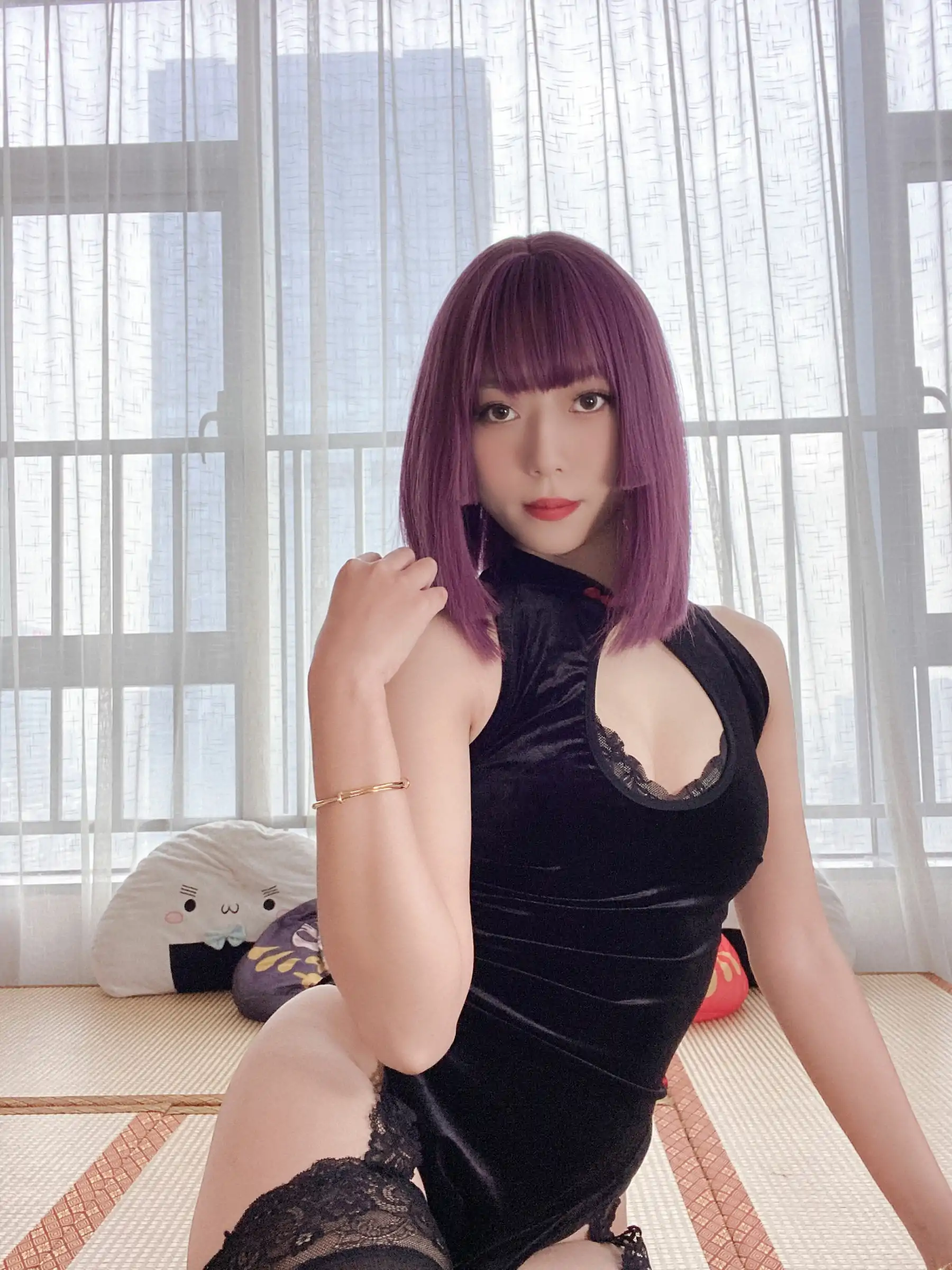 动漫博主 Money冷冷 - 高叉旗袍蕾丝裙