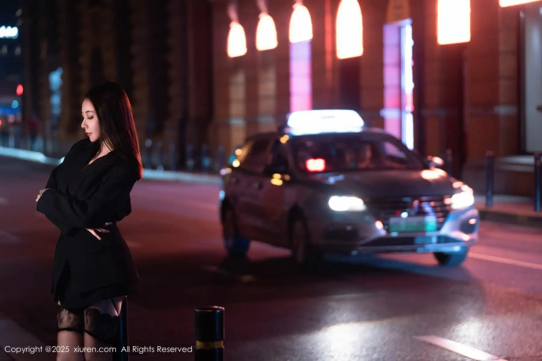 [秀人XiuRen] 2025.10.23 No.10899 果儿Victoria