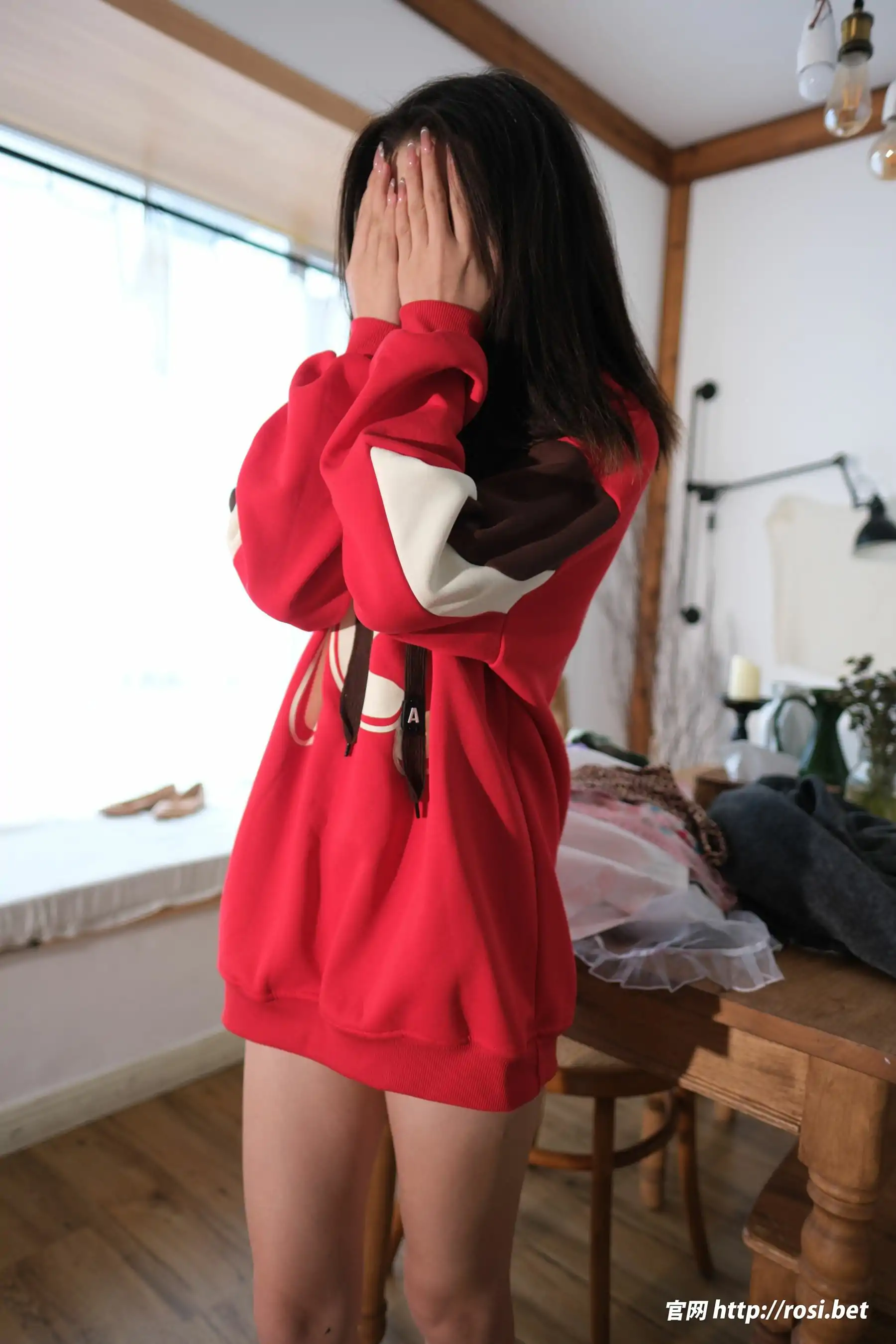 [ROSI写真] 2025.12.21 NO.5130