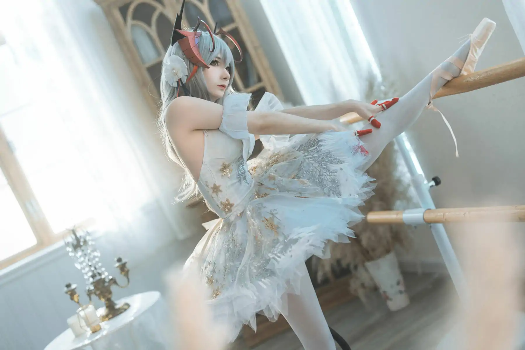 是三不是世w - 明日方舟 W 芭蕾